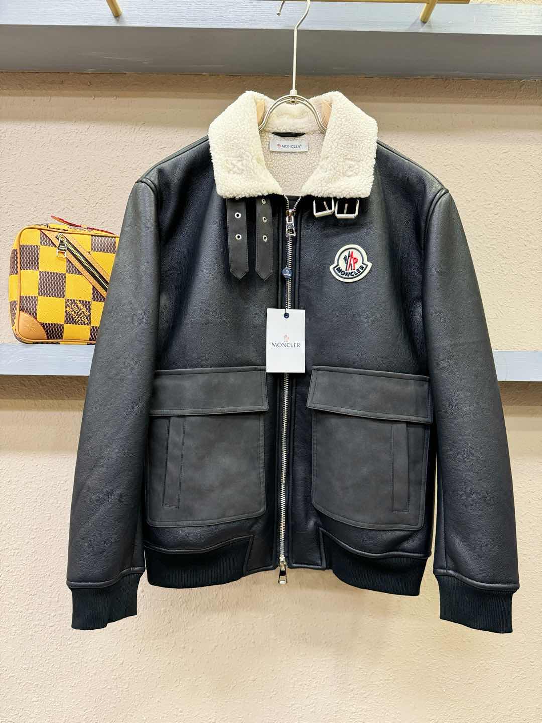 Moncler蒙口 新品皮毛一体，原生态人造皮面料；100%进口皮毛一体！采用进口人造皮皮料！皮料品质相