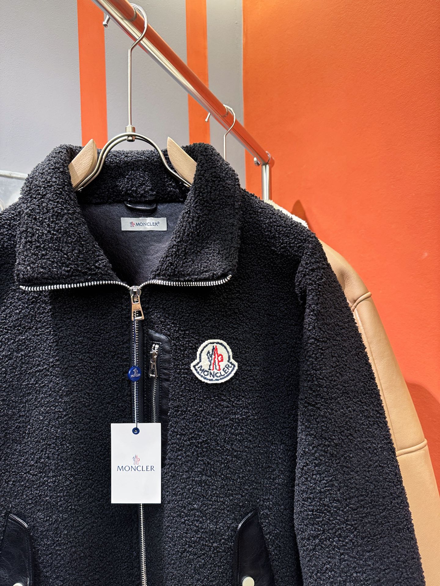 Moncler蒙口 新品皮毛一体，原生态人造皮面料；100%进口皮毛一体！采用进口人造皮！皮料品质相当高