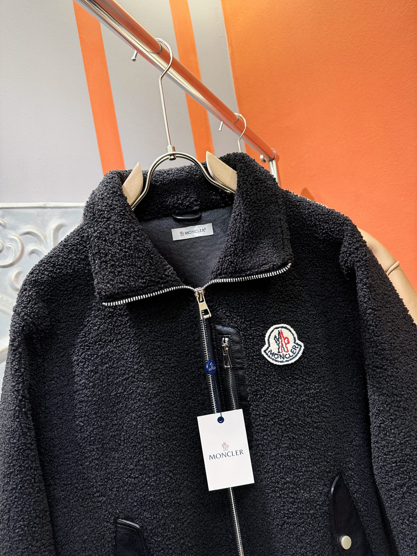 Moncler蒙口 新品皮毛一体，原生态人造皮面料；100%进口皮毛一体！采用进口人造皮！皮料品质相当高