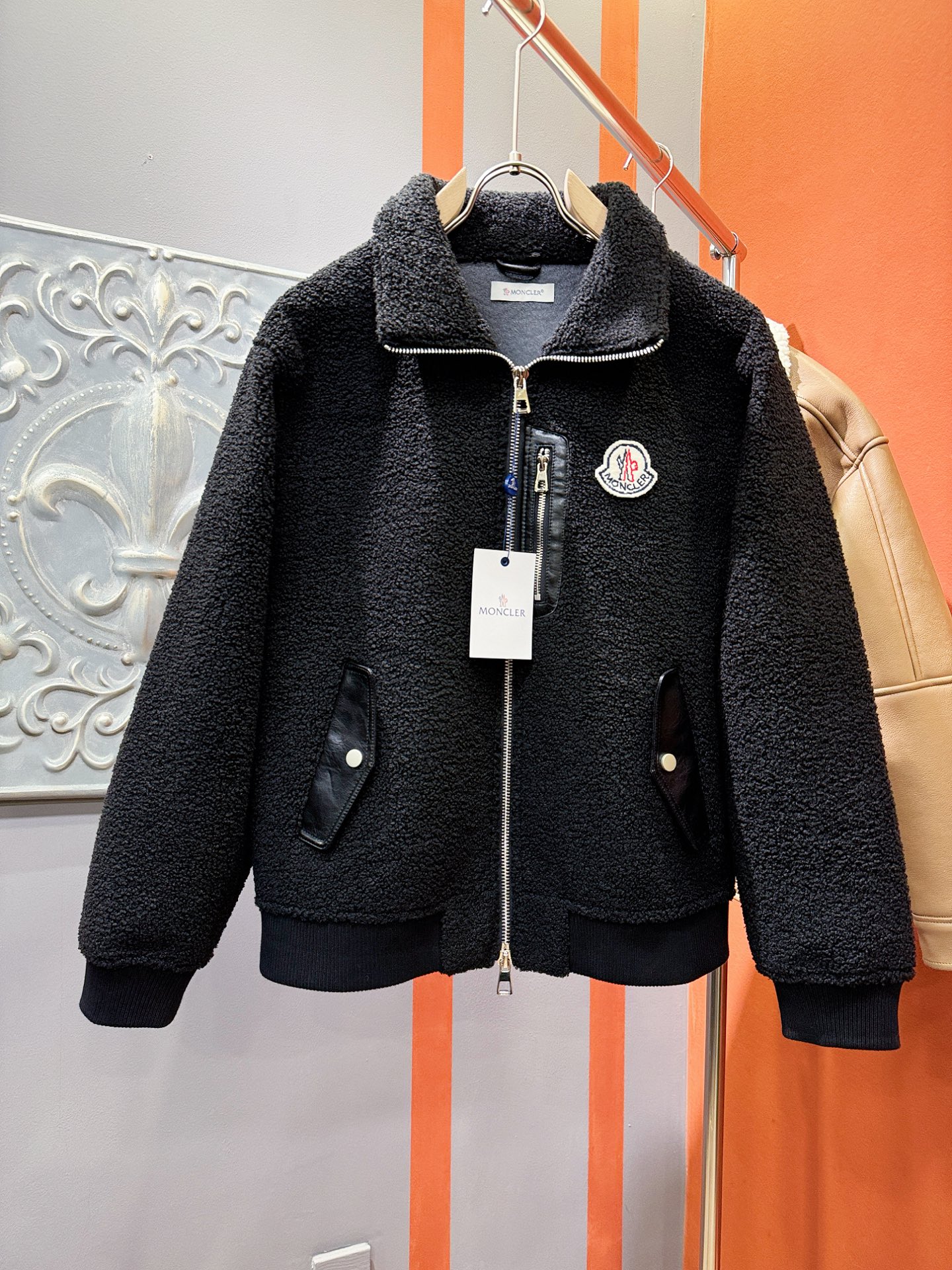 Moncler蒙口 新品皮毛一体，原生态人造皮面料；100%进口皮毛一体！采用进口人造皮！皮料品质相当高