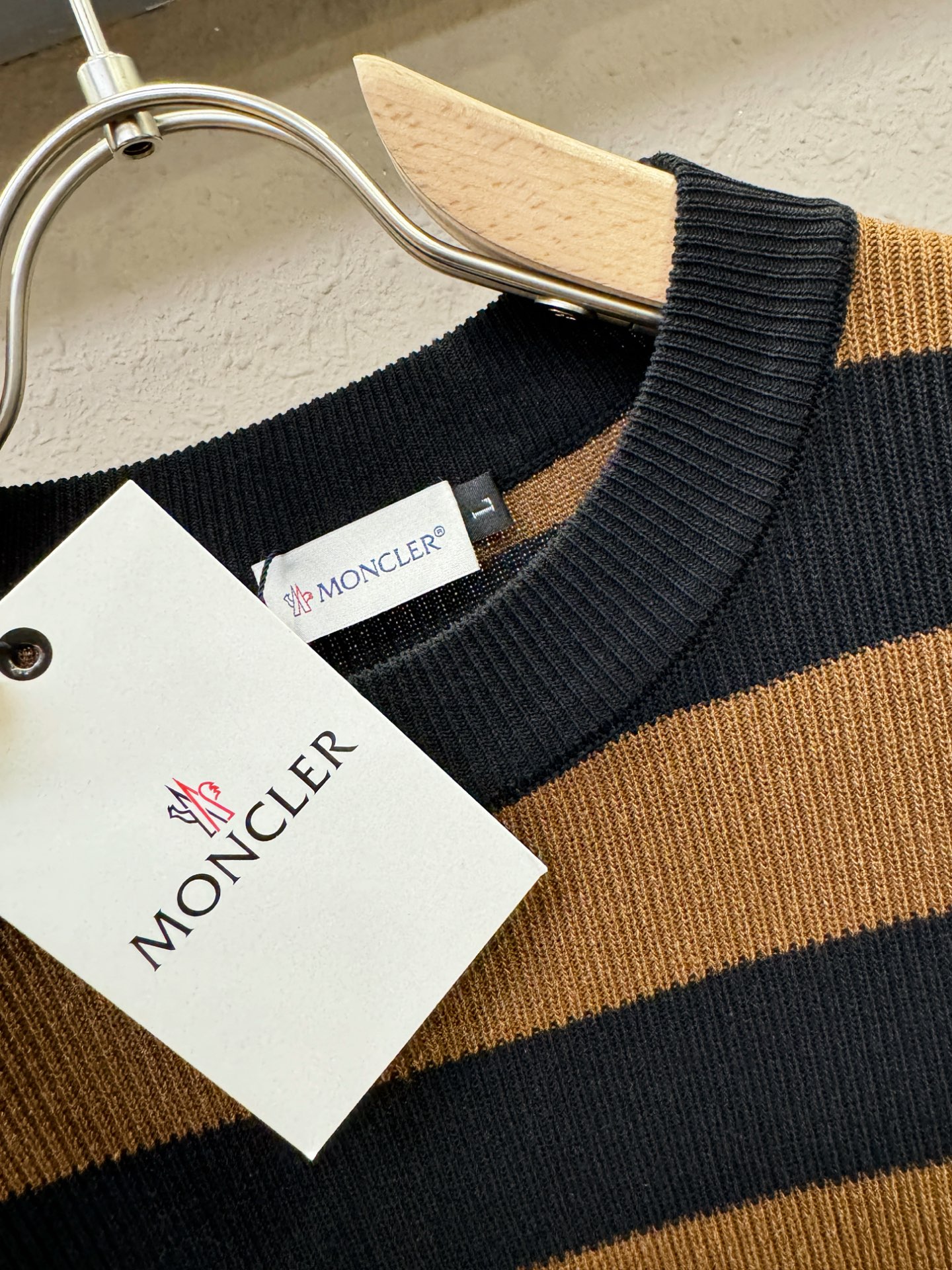  Moncler蒙口 2025春夏新品针织短袖，进口针织面料，手感柔软。顶级进口私货，时间设计潮流短袖针