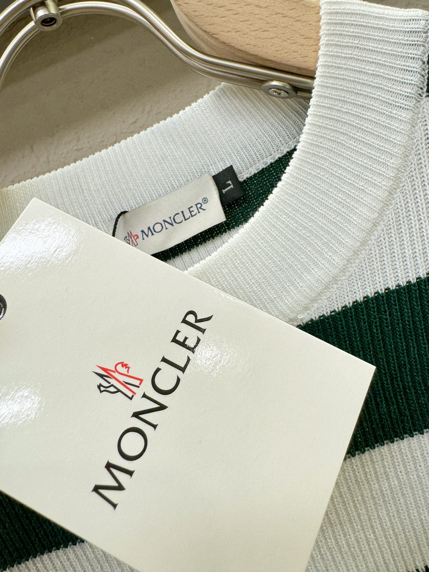  Moncler蒙口 2025春夏新品针织短袖，进口针织面料，手感柔软。顶级进口私货，时间设计潮流短袖针