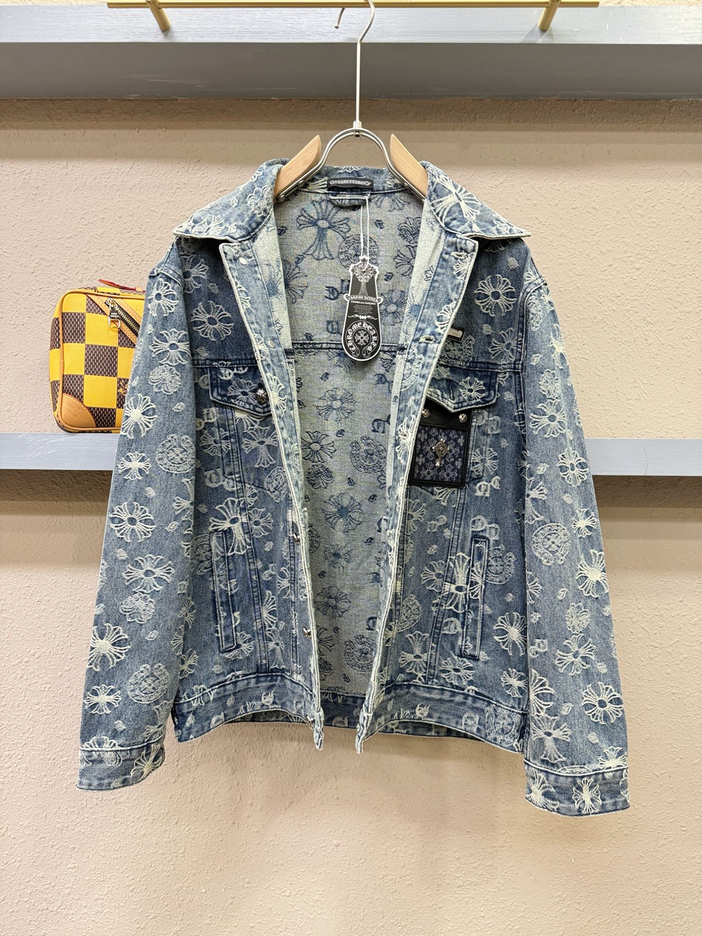 CHROME HEARTS 克罗心 2025新品男女同款牛仔外套，时装圈人气极为火热的单品，是时尚大咖们