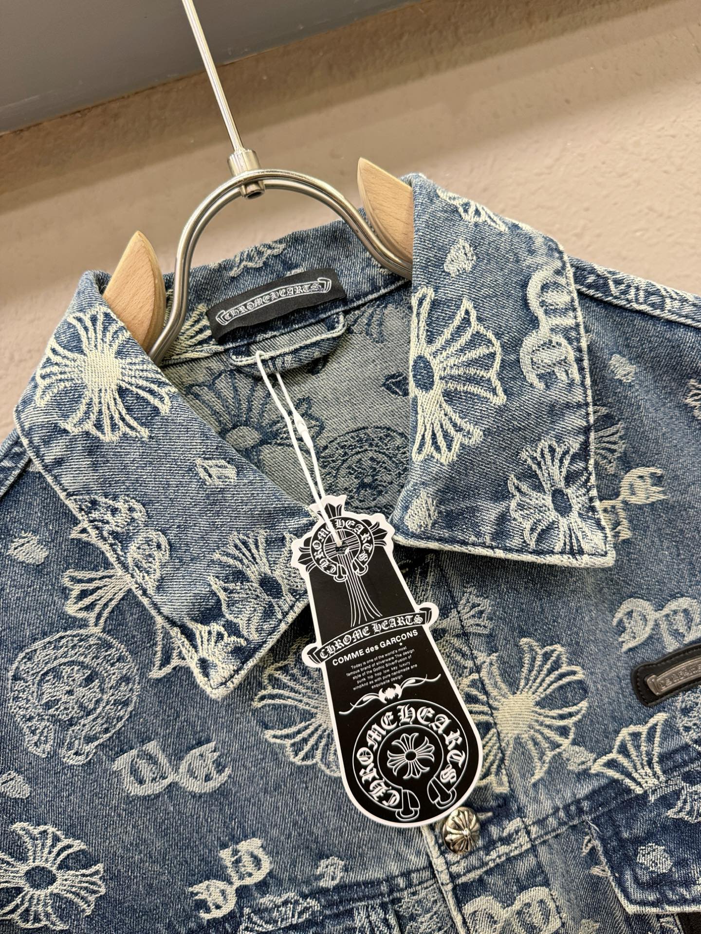 CHROME HEARTS 克罗心 2025新品男女同款牛仔外套，时装圈人气极为火热的单品，是时尚大咖们