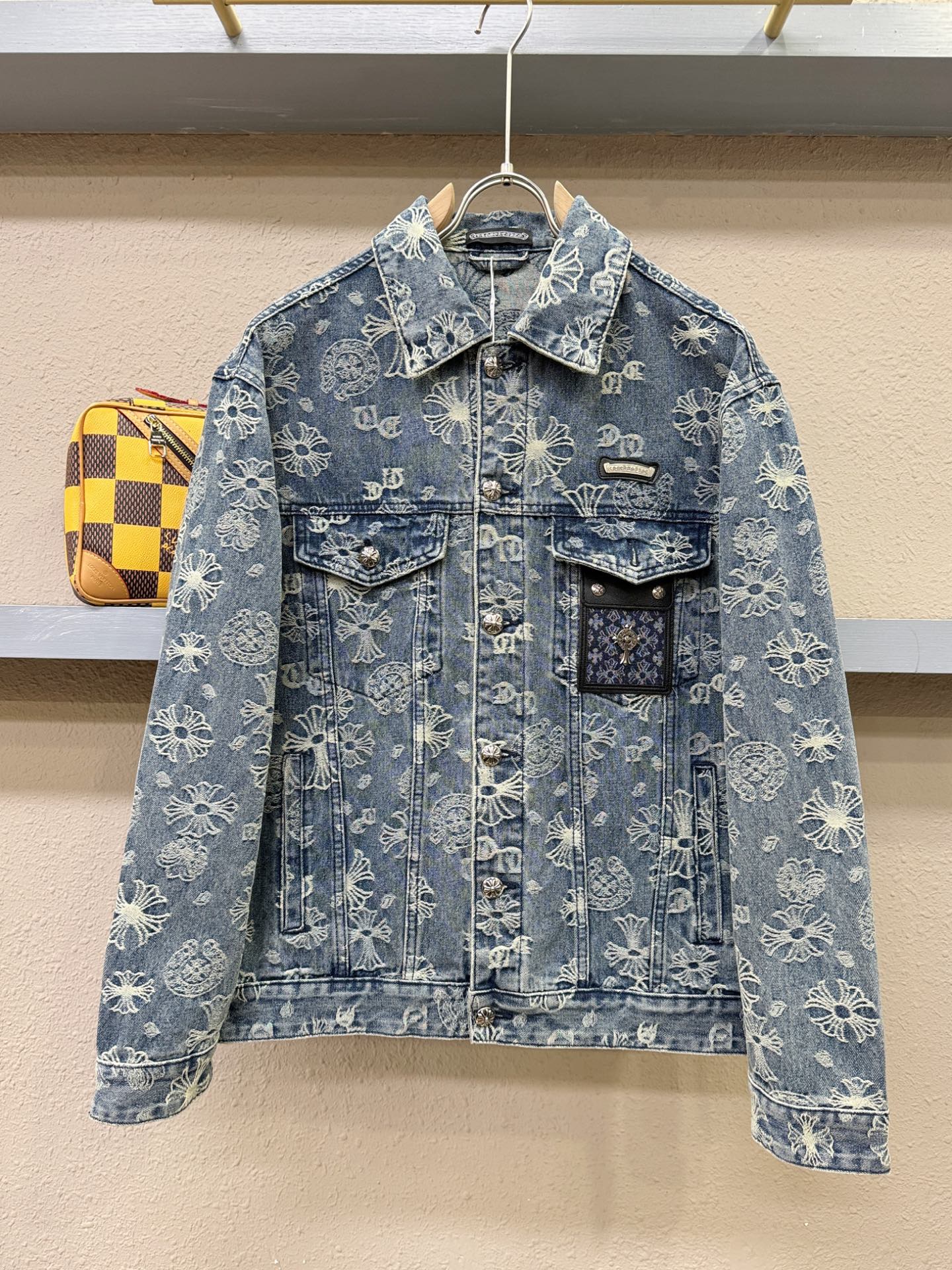 CHROME HEARTS 克罗心 2025新品男女同款牛仔外套，时装圈人气极为火热的单品，是时尚大咖们