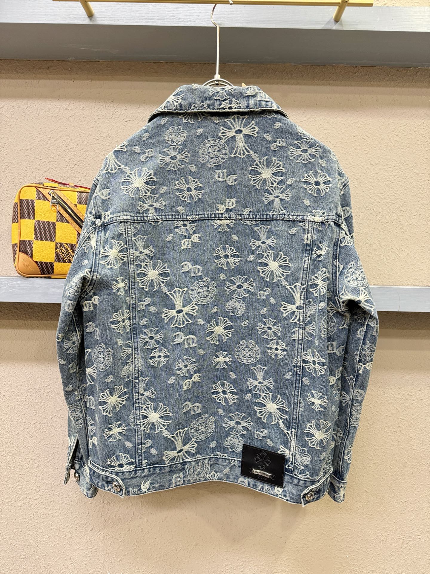 CHROME HEARTS 克罗心 2025新品男女同款牛仔外套，时装圈人气极为火热的单品，是时尚大咖们