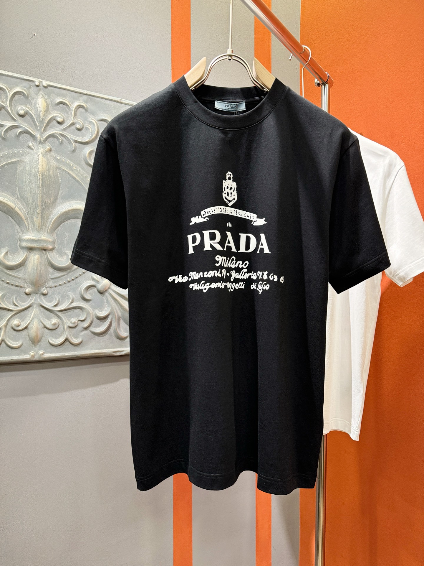 PRADA 普拉达 2025款新品短袖！原版定制面料，手感柔软。顶...
