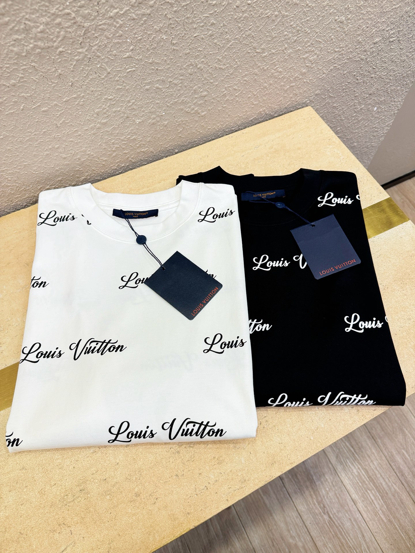 Louis Vuitton  short sleeve服装,lv 3