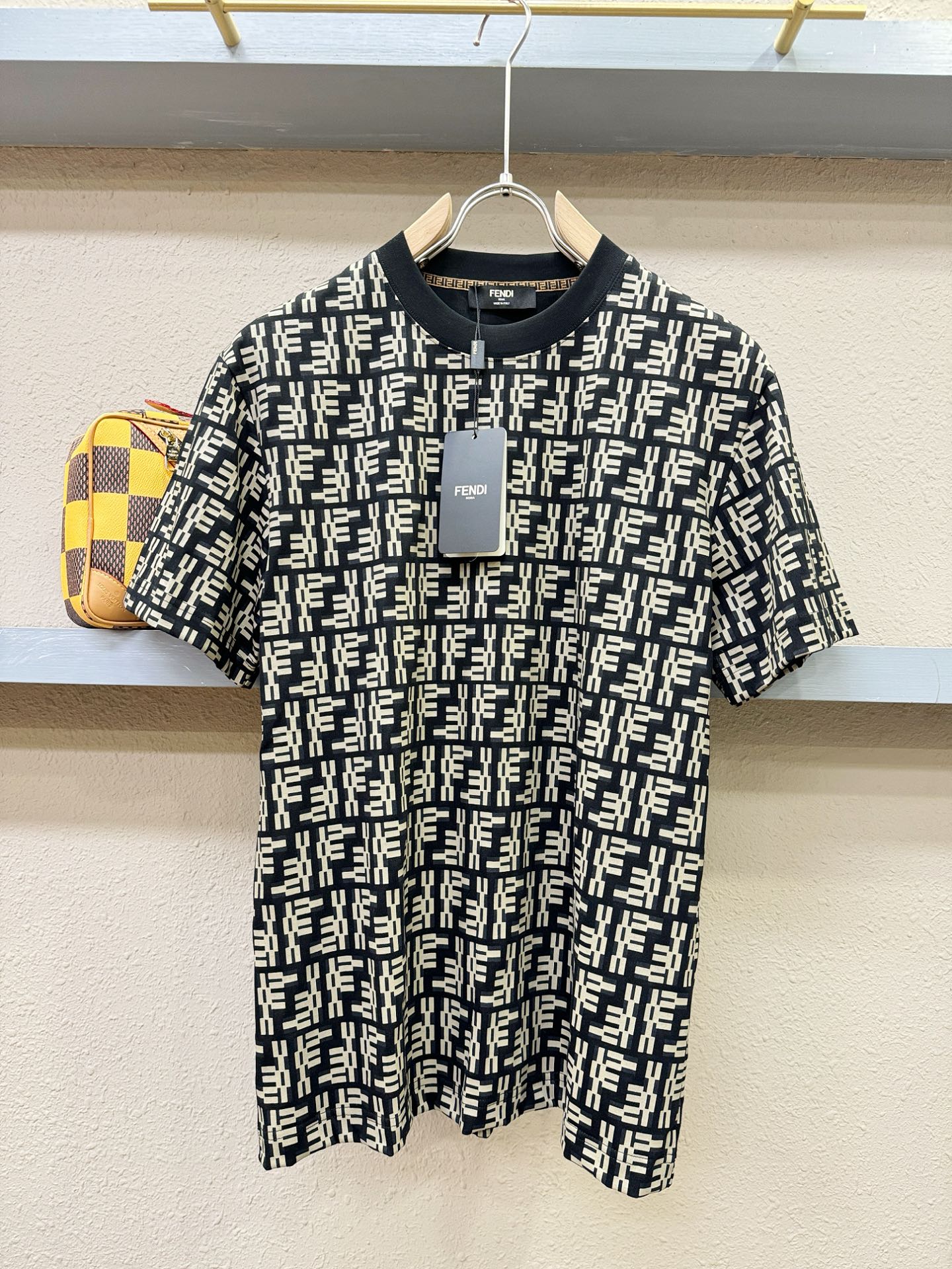 FENDI芬迪 2025款新品短袖！原版定制面料，手感柔软。顶级...