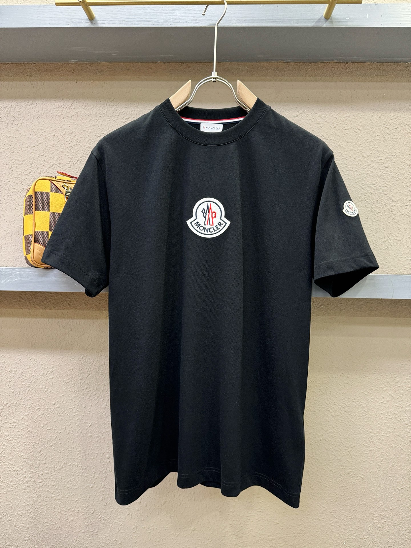 Moncler蒙口 2025款新品短袖！原版定制面料，手感柔软。顶...