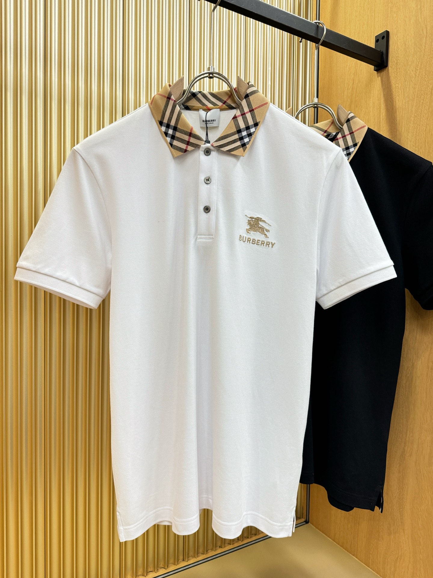 BURBERRY巴宝莉  2025官方春夏新款 男士翻领短袖POLO衫，胸口...