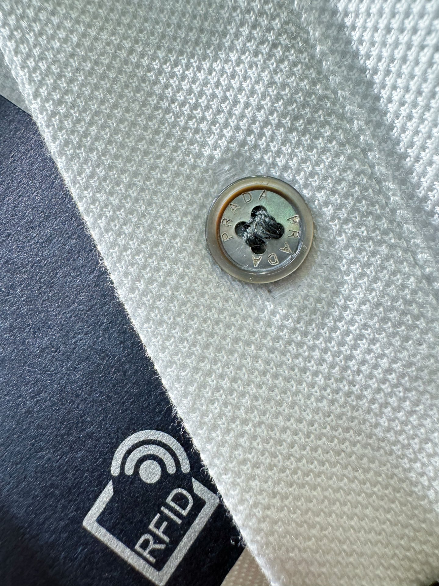 PRADA 高端主线系列 男士短袖POLO衫服装,男,prada 7 PRADA 高端主线系列 男士短袖POLO衫服装,男,prada 7