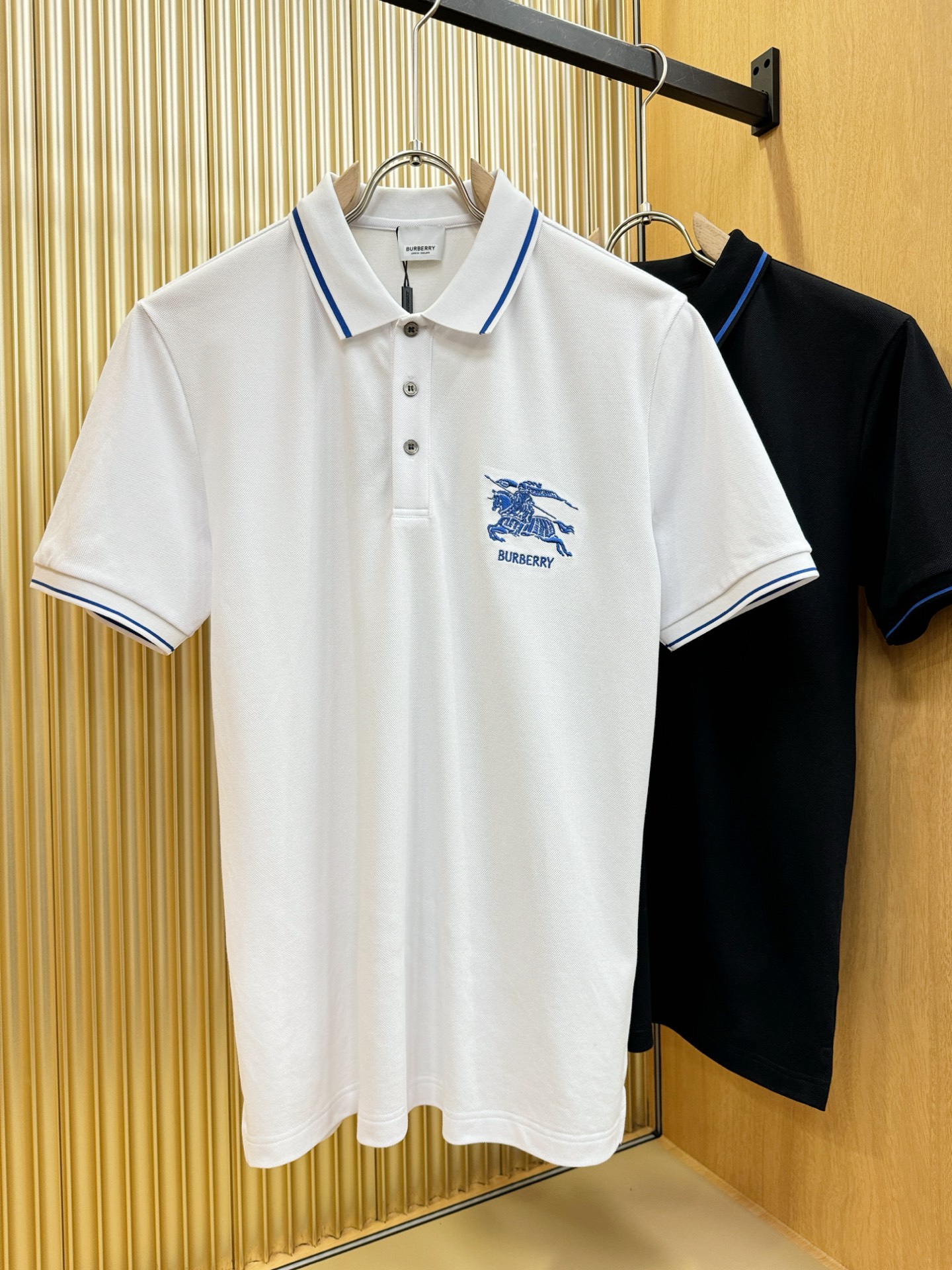 BURBERRY巴宝莉  2025官方春夏新款 男士翻领短袖POLO衫，胸口...