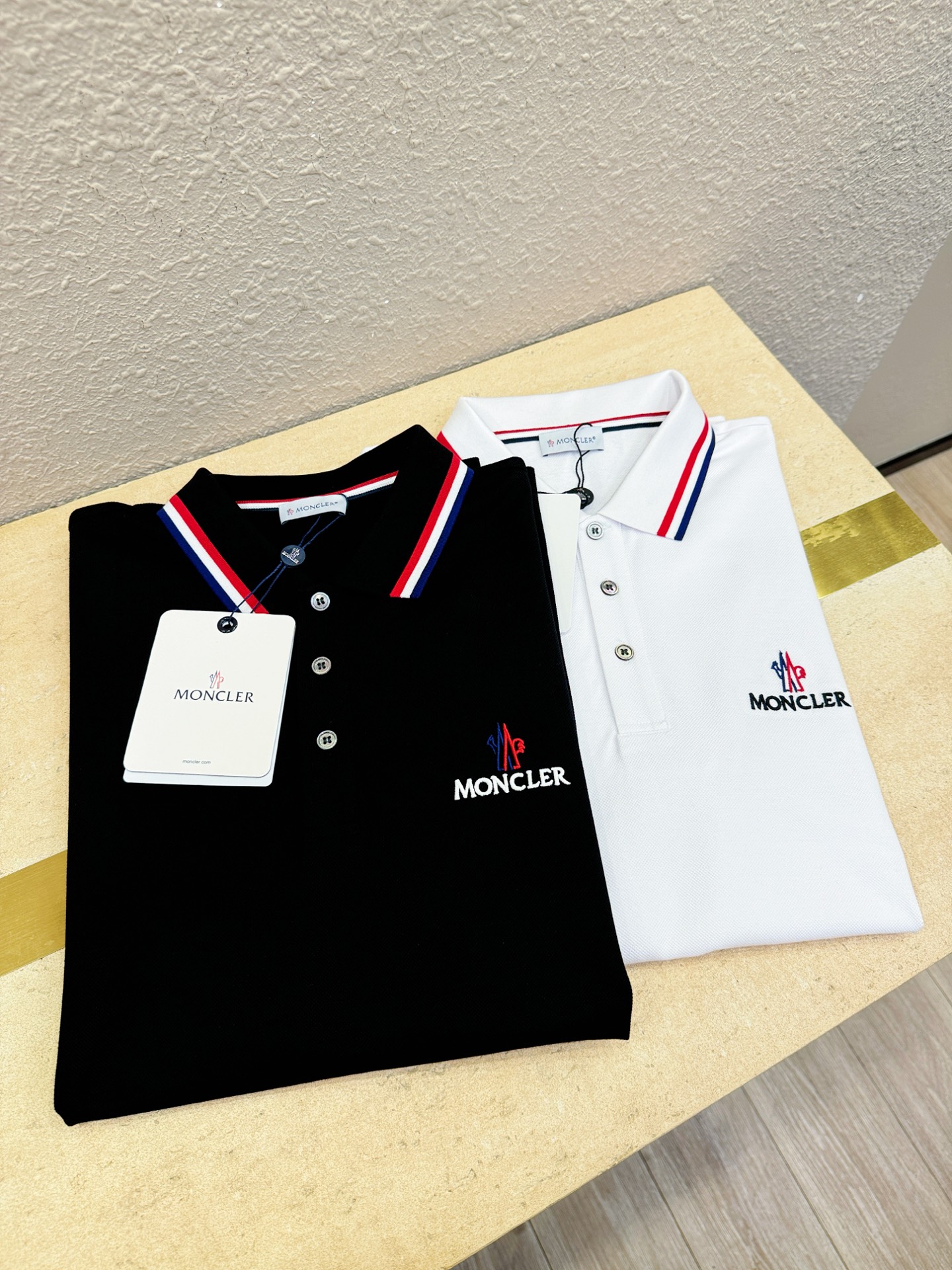  Moncler蒙口 2025官方春夏新款 男士翻领短袖POLO衫，胸口精致Logo，高端主线系列，进口