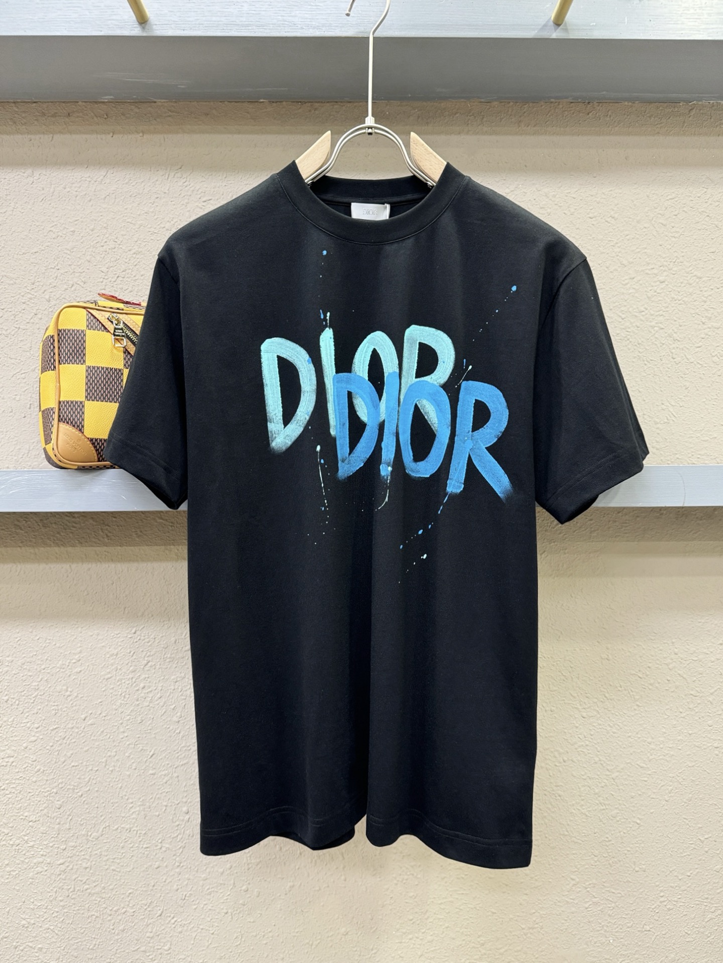  Dior迪奥2025款新品短袖！原版定制面料，手感柔软。顶级进口私货，时尚设计潮流短袖，不失奢华 品质