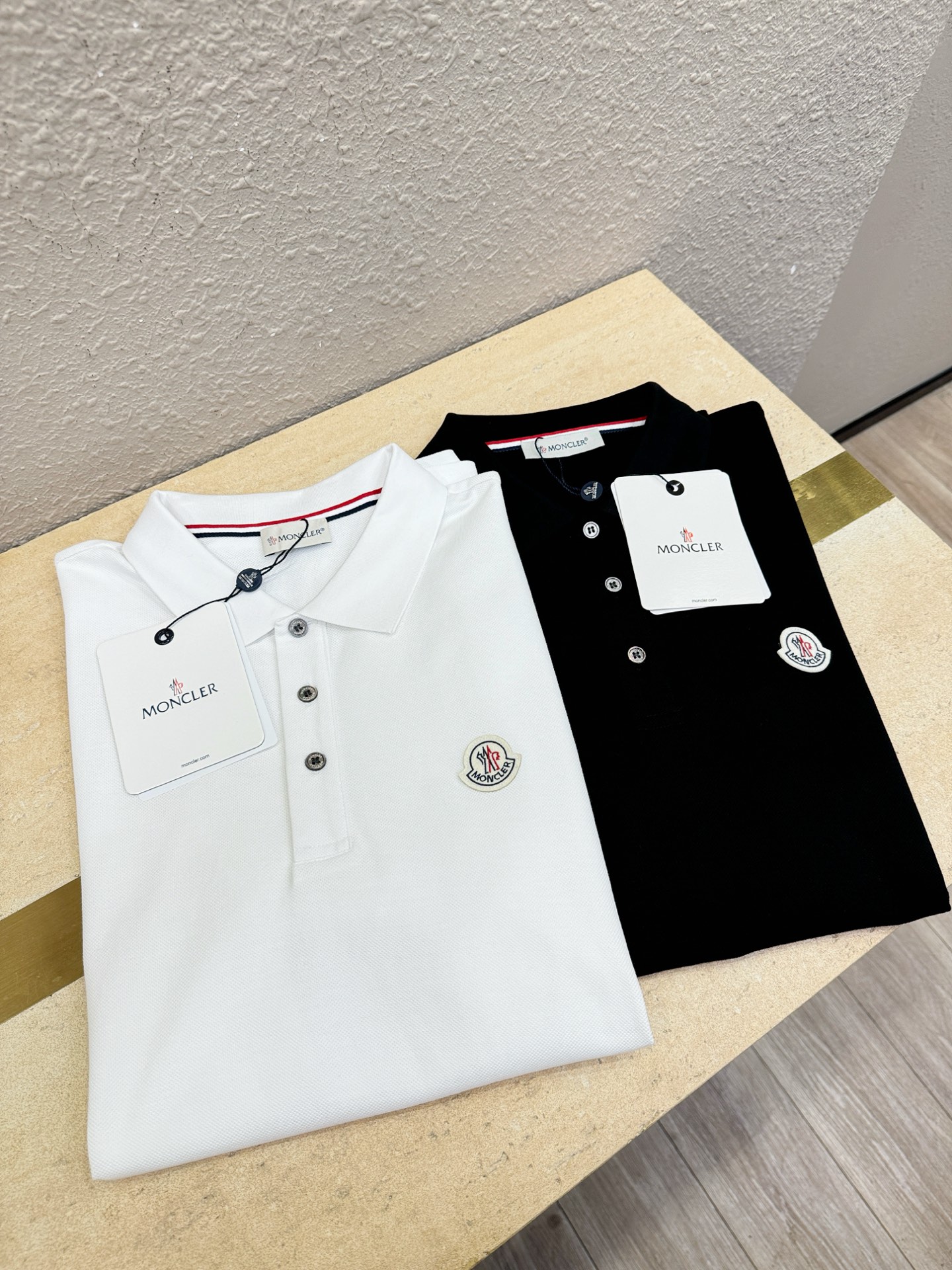  Moncler蒙口 2025官方春夏新款 男士翻领短袖POLO衫，胸口精致Logo，高端主线系列，进口