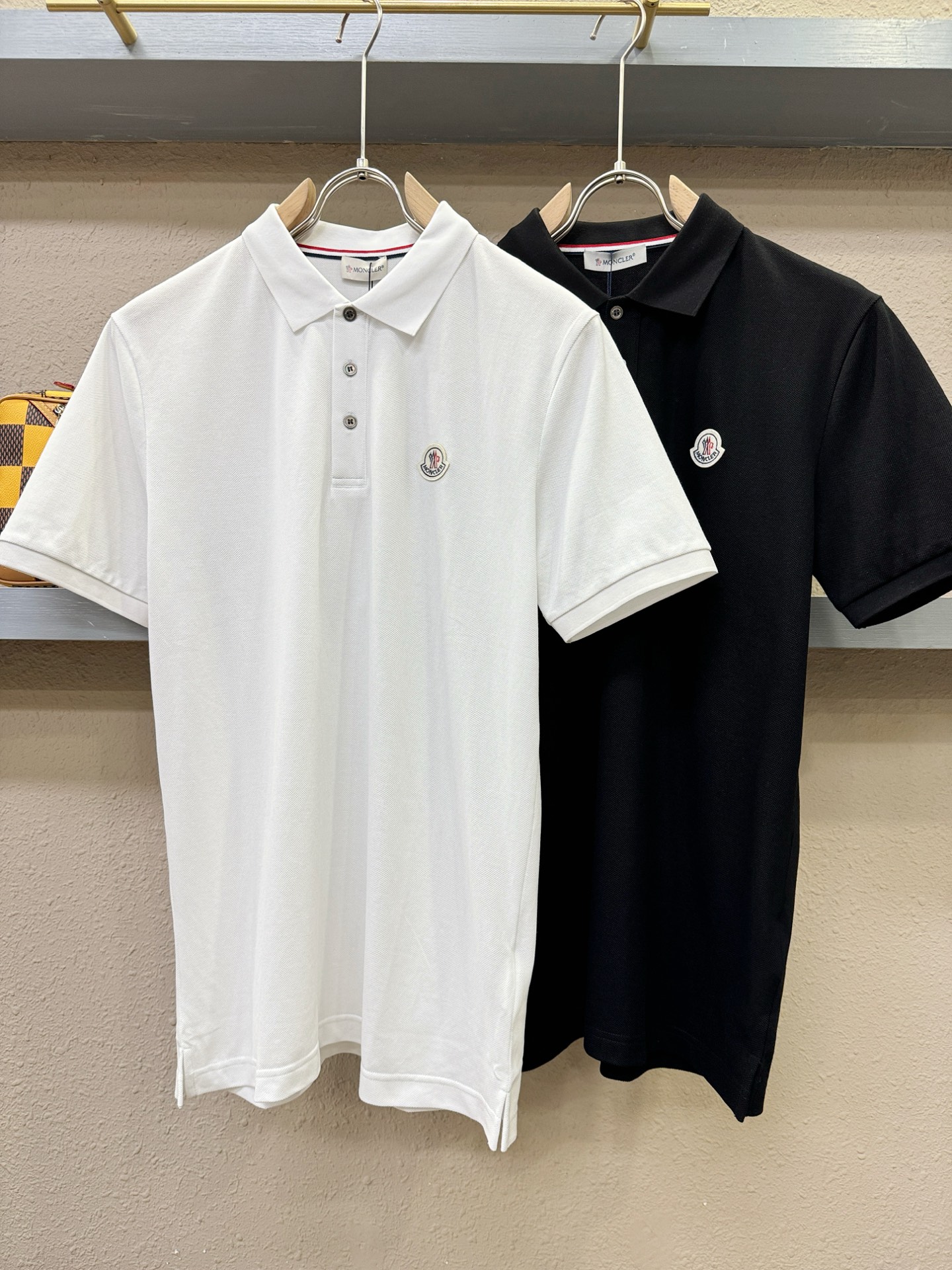  Moncler蒙口 2025官方春夏新款 男士翻领短袖POLO衫，胸口精致Logo，高端主线系列，进口