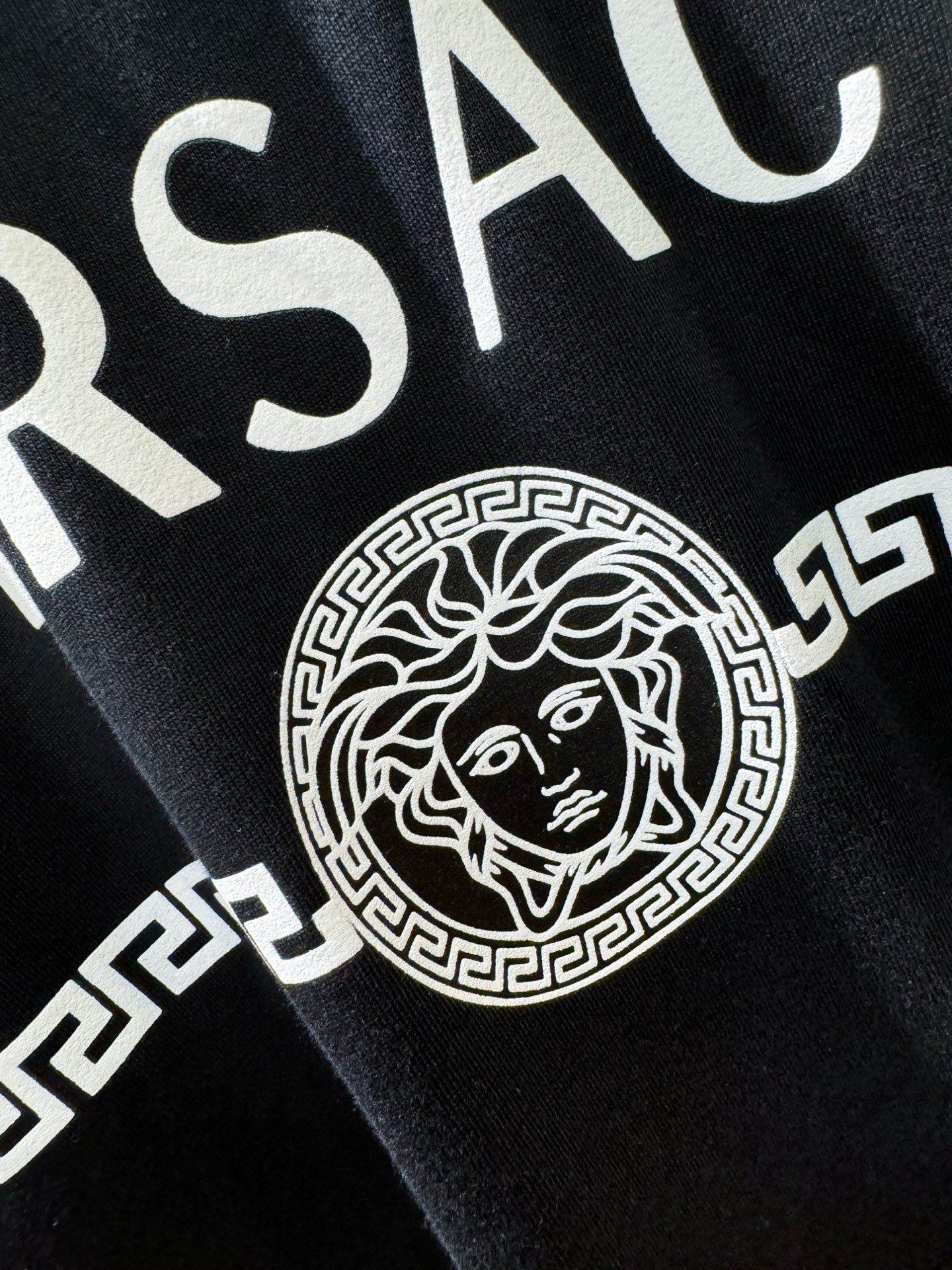  Versace 范思哲 2025款新品短袖！原版定制面料，手感柔软。顶级进口私货，时尚设计潮流短袖，不