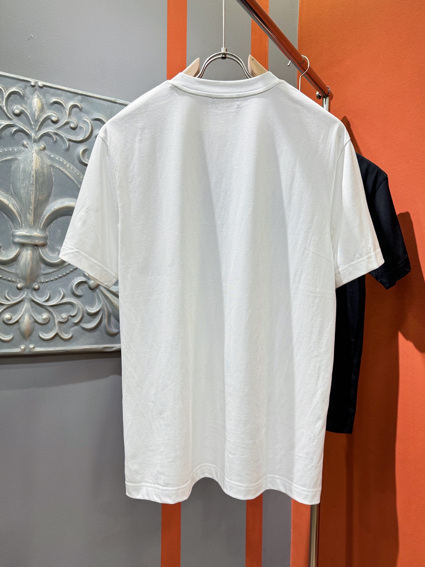  Versace 范思哲 2025款新品短袖！原版定制面料，手感柔软。顶级进口私货，时尚设计潮流短袖，不