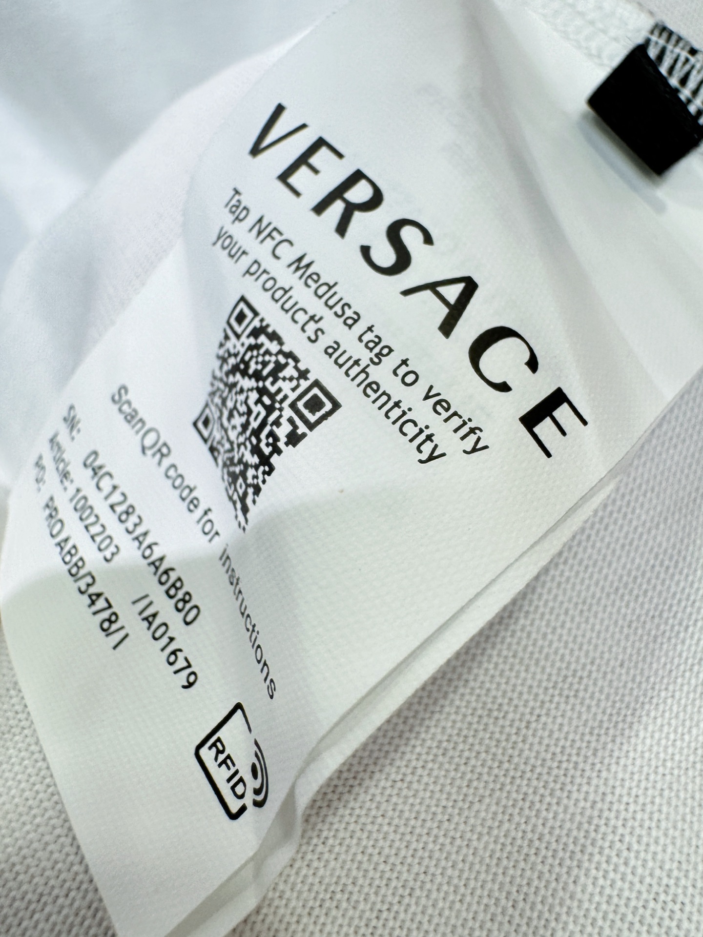  Versace 范思哲 2025款新品短袖！原版定制面料，手感柔软。顶级进口私货，时尚设计潮流短袖，不