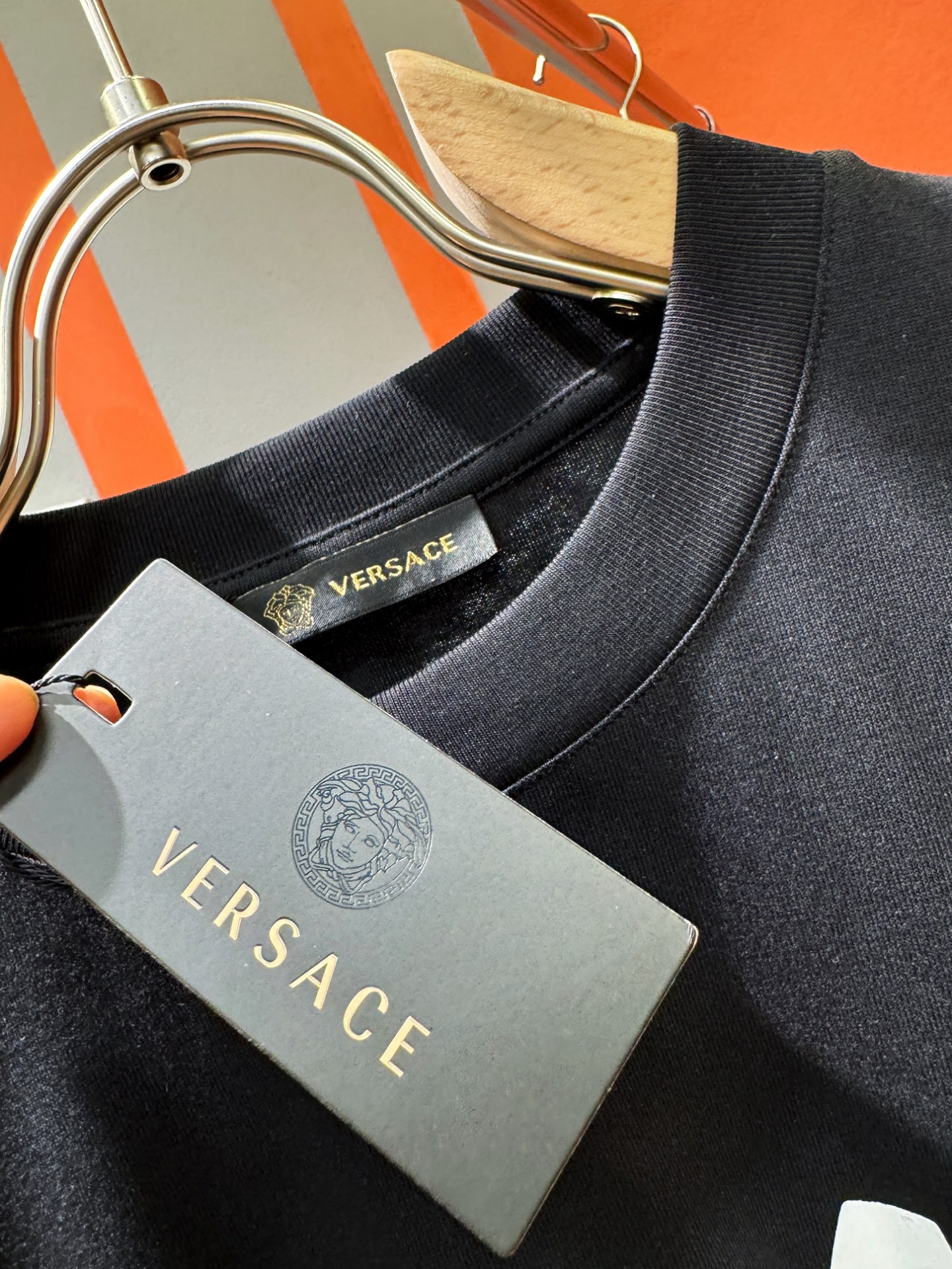  Versace 范思哲 2025款新品短袖！原版定制面料，手感柔软。顶级进口私货，时尚设计潮流短袖，不