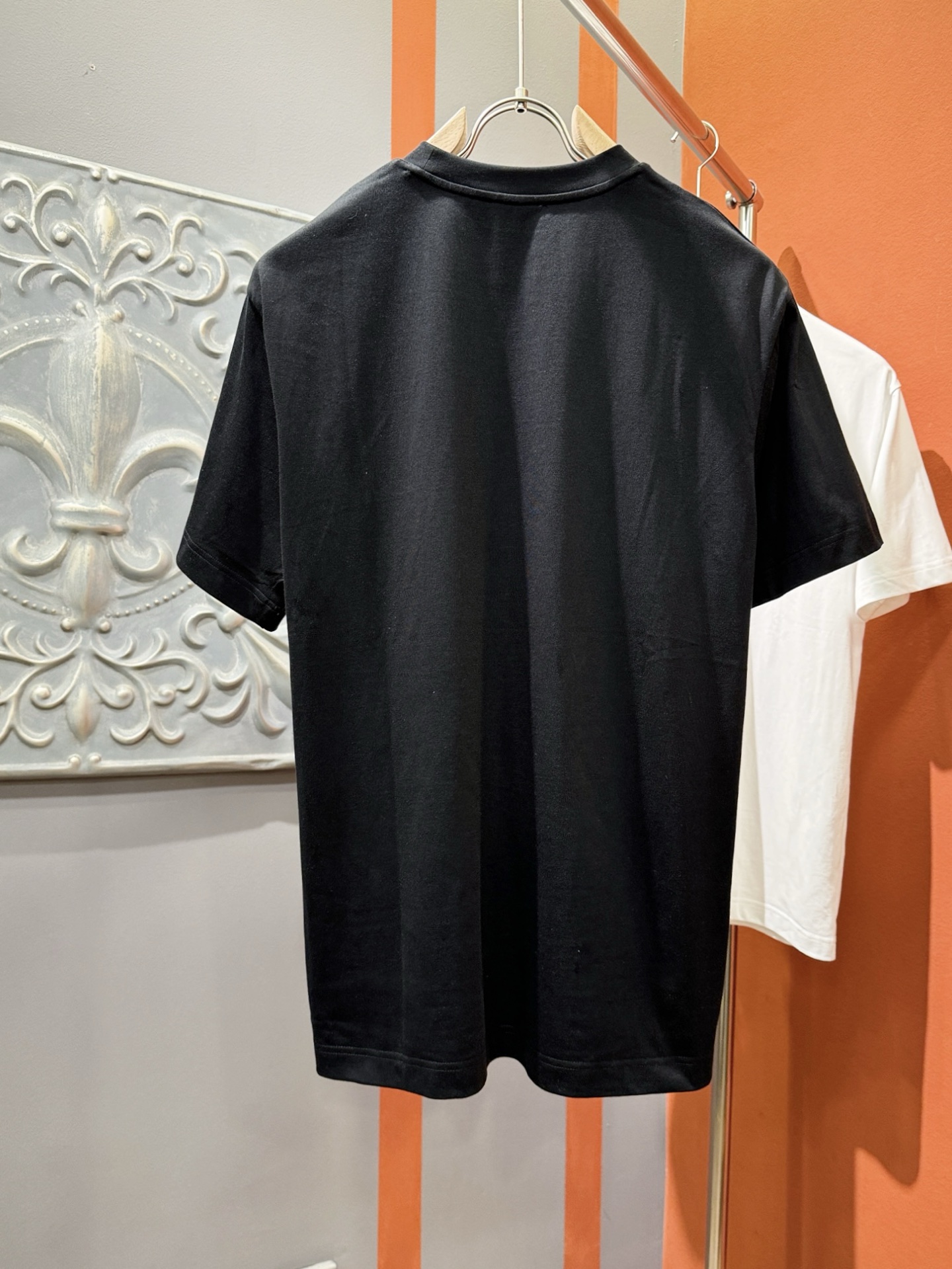  Versace 范思哲 2025款新品短袖！原版定制面料，手感柔软。顶级进口私货，时尚设计潮流短袖，不