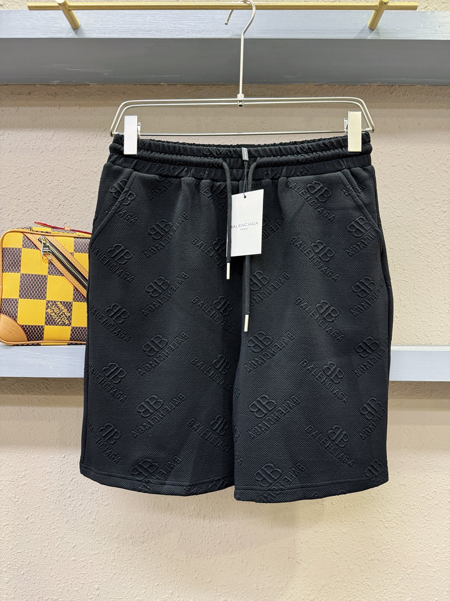  Balenciaga巴黎世家 爆款短裤2025ss新款男士休闲短裤，高端版本！专柜定制面料 透气舒适度