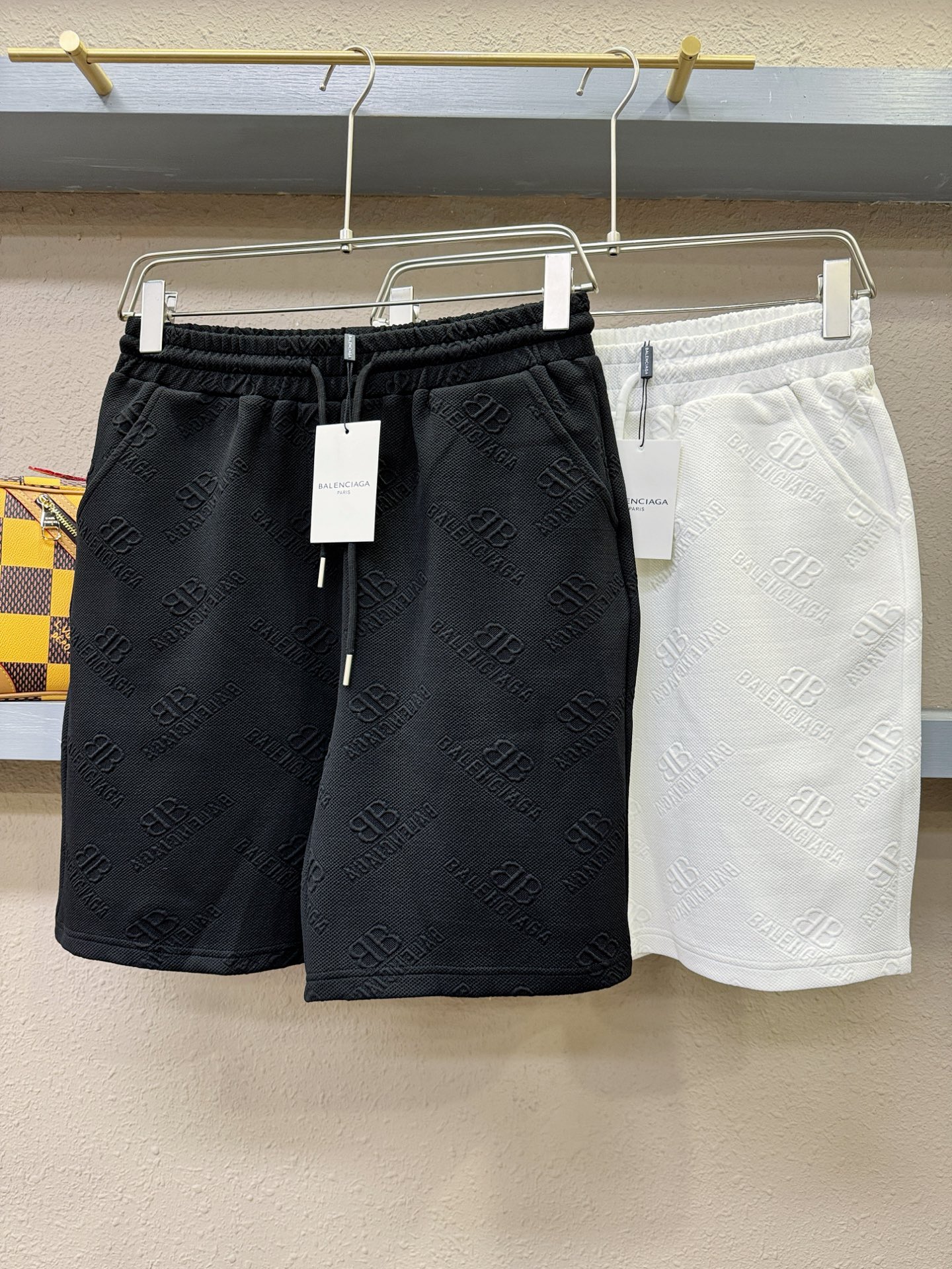  Balenciaga巴黎世家 爆款短裤2025ss新款男士休闲短裤，高端版本！专柜定制面料 透气舒适度
