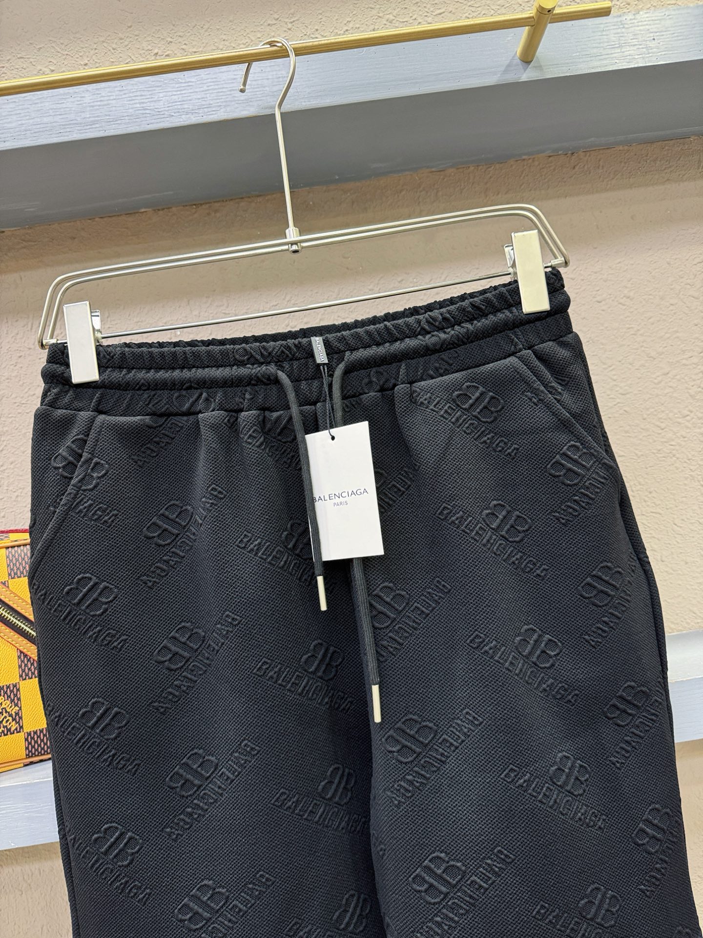  Balenciaga巴黎世家 爆款短裤2025ss新款男士休闲短裤，高端版本！专柜定制面料 透气舒适度