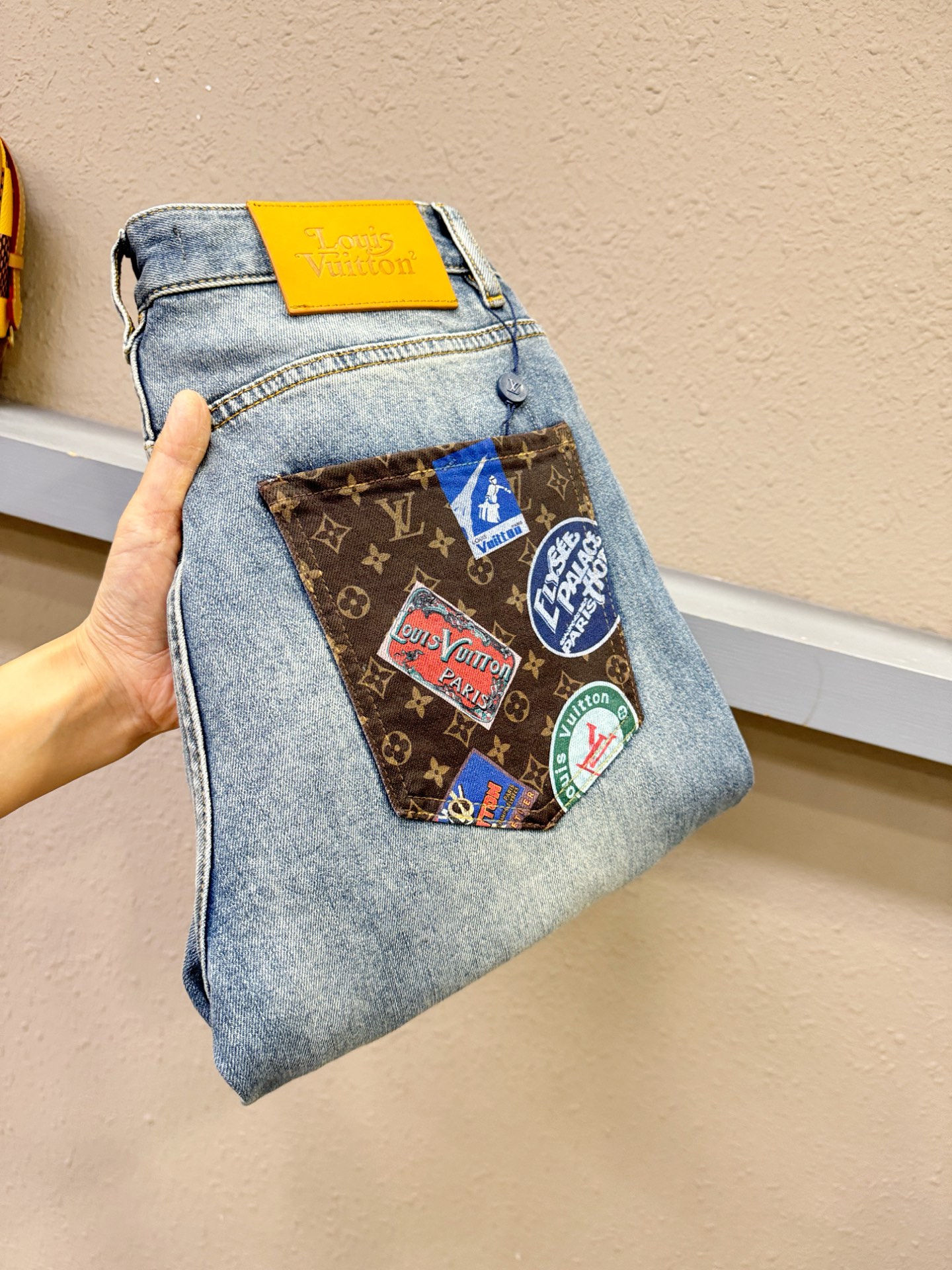 LV  牛仔裤服装,lv 2