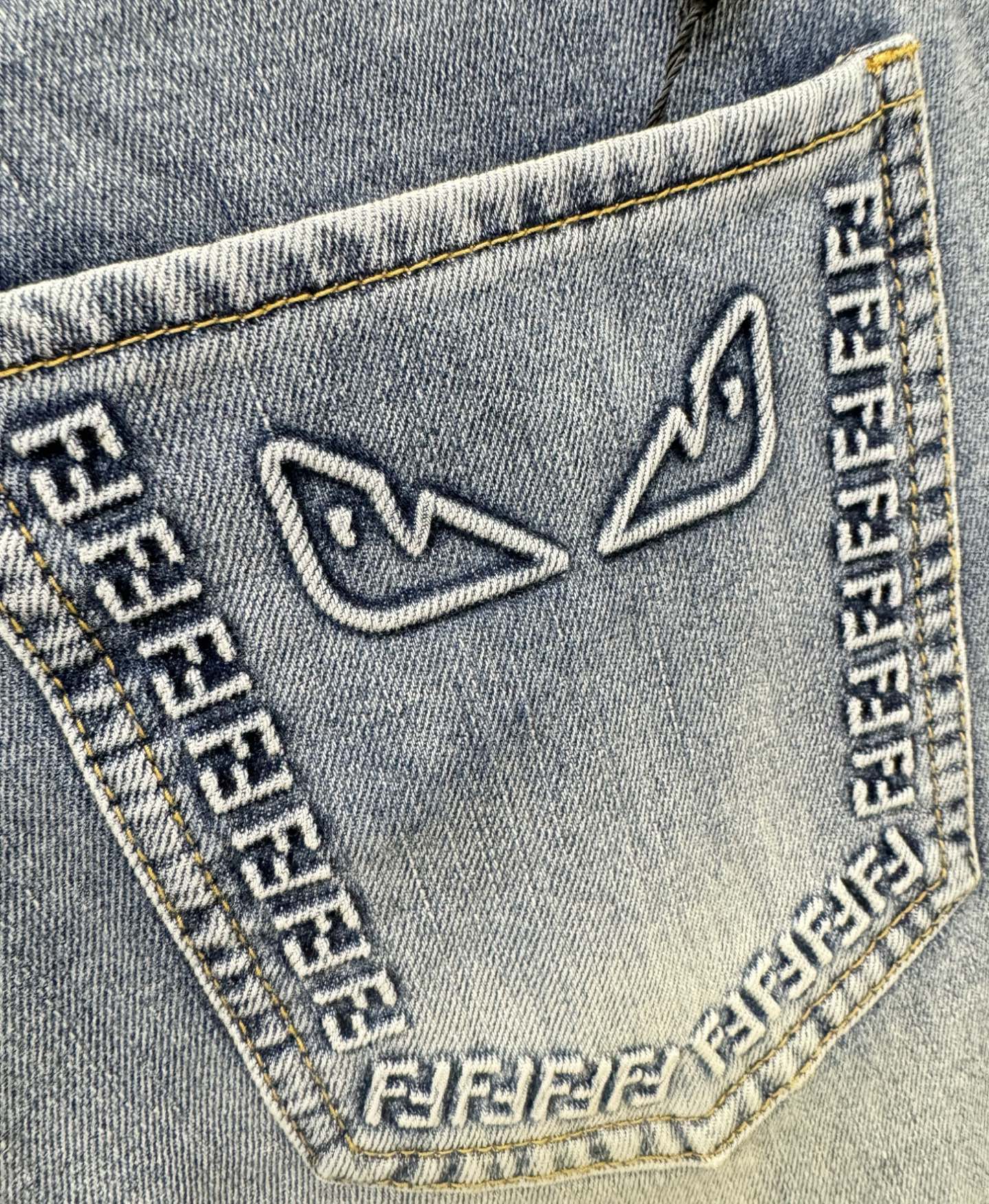 FENDI  牛仔裤服装,fendi 4