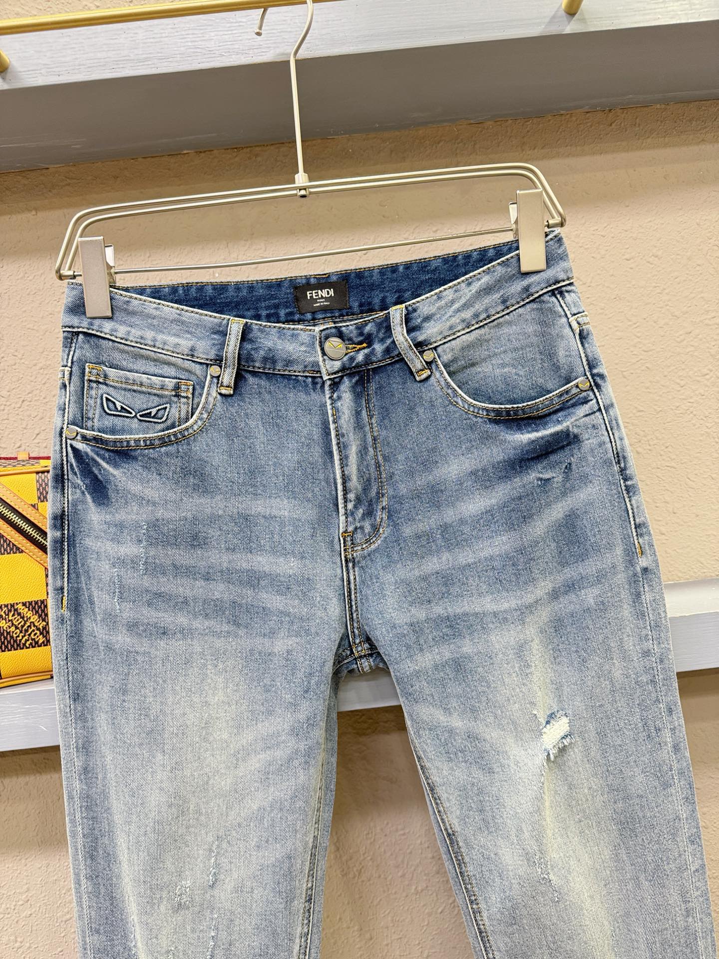 FENDI  牛仔裤服装,fendi 3