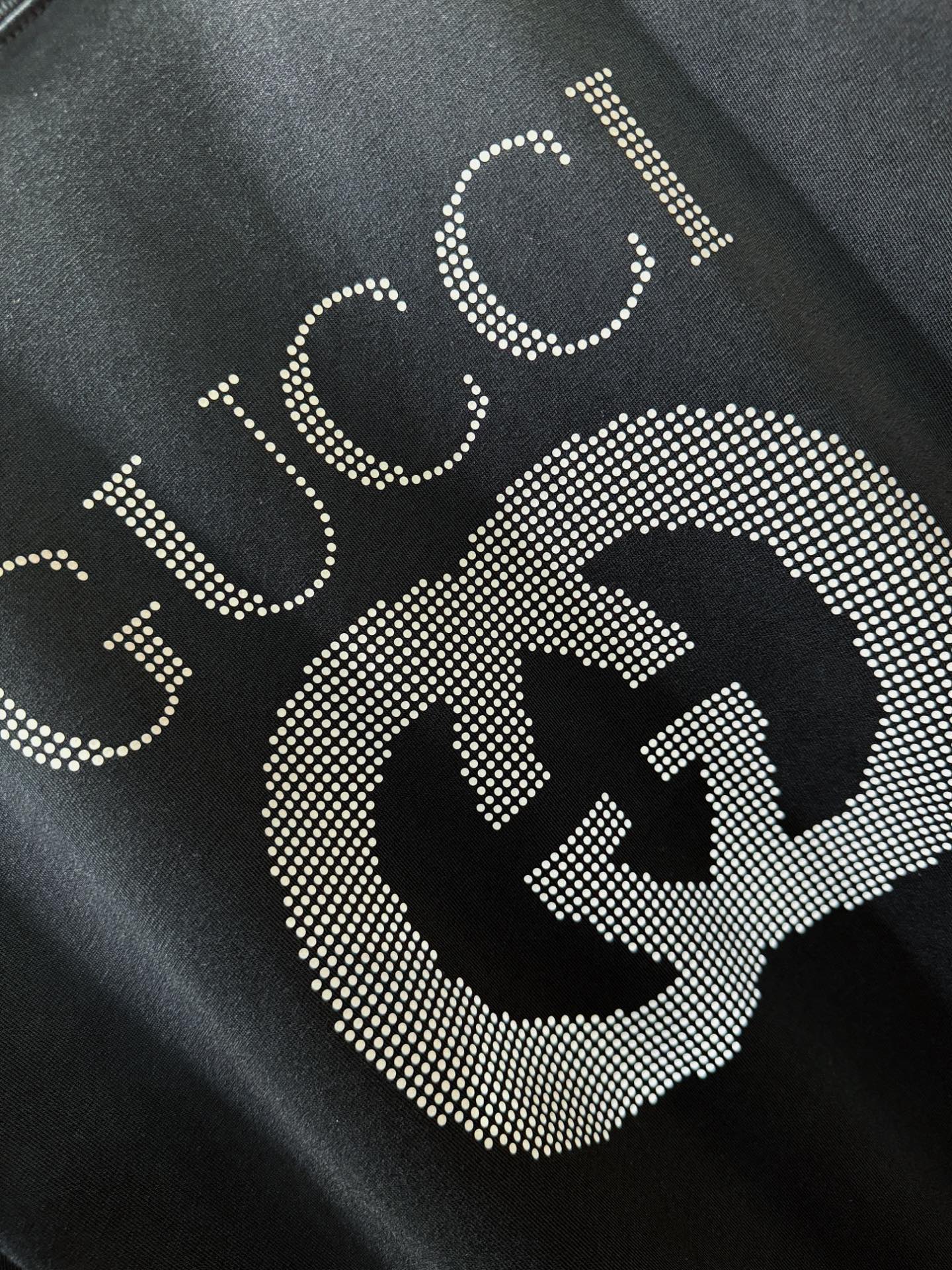  Gucci古奇 2025春夏新款短袖T恤！走秀图案时尚休闲短袖T恤衫！设计logo设计！极具设计精选客