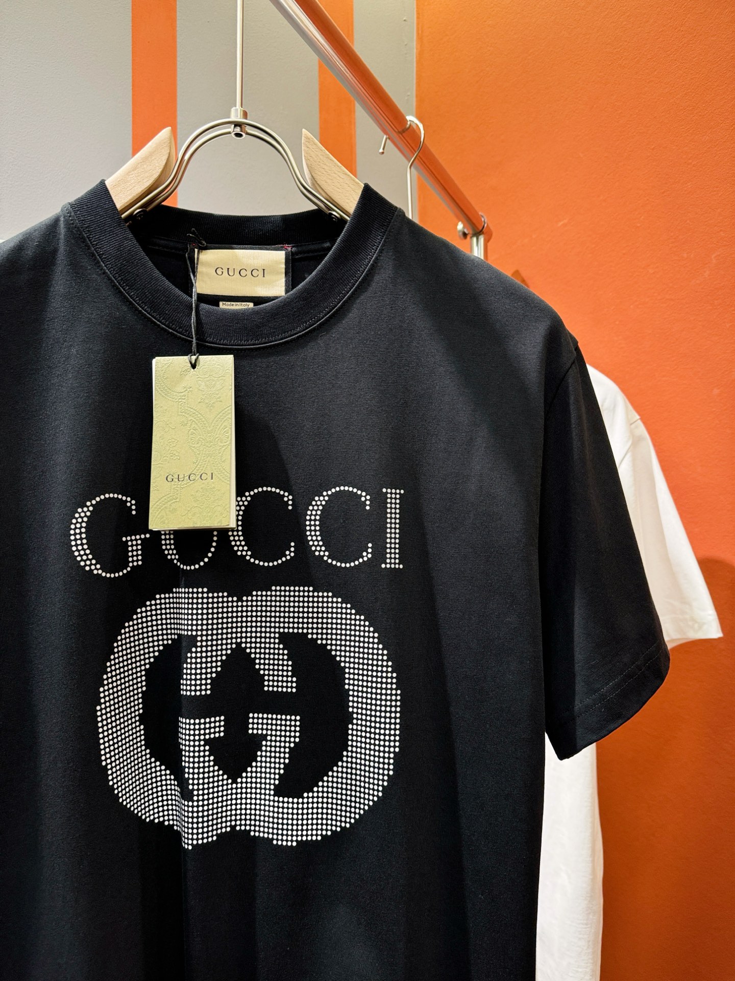  Gucci古奇 2025春夏新款短袖T恤！走秀图案时尚休闲短袖T恤衫！设计logo设计！极具设计精选客