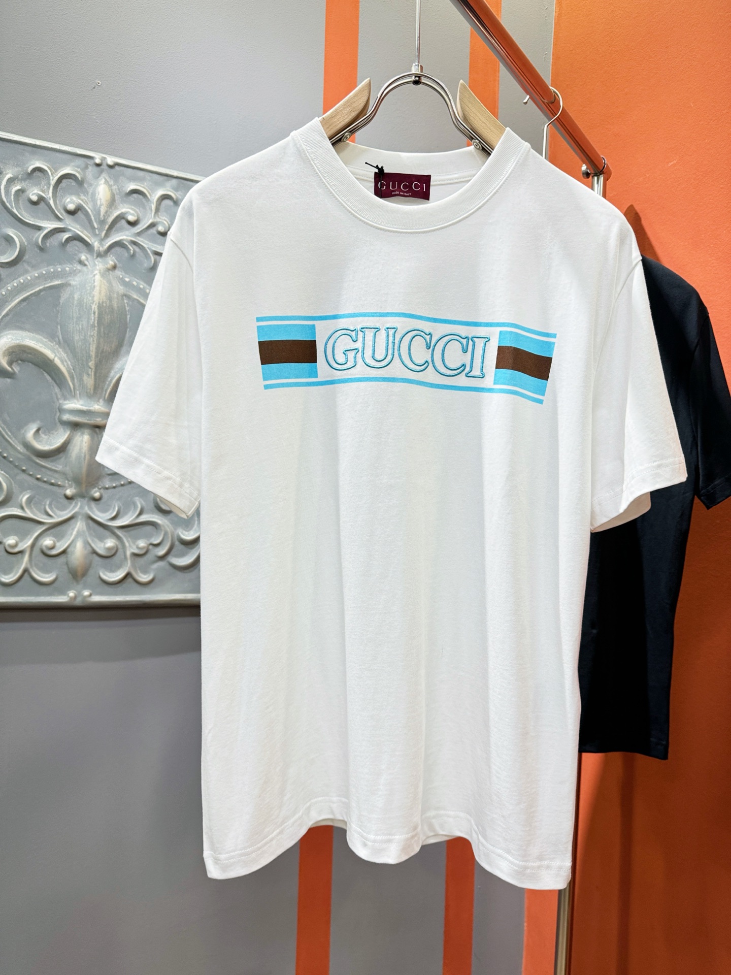  Gucci古奇 2025春夏新款短袖T恤！走秀图案时尚休闲短袖T恤衫！设计logo设计！极具设计精选客