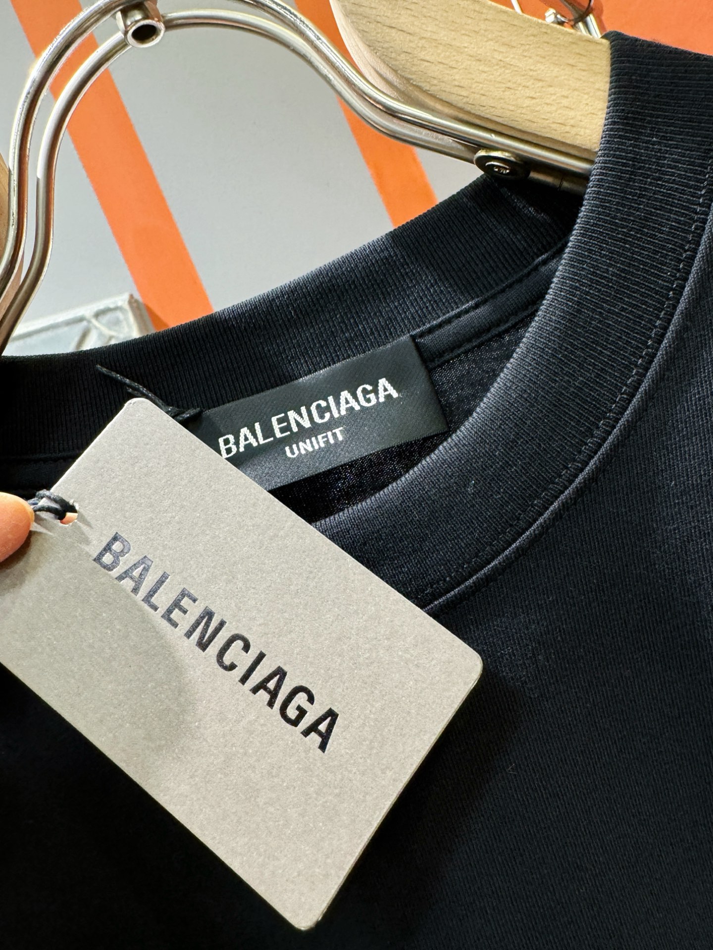  Balenciaga巴黎世家 2025春夏新款短袖T恤！走秀图案时尚休闲短袖T恤衫！设计logo设计！