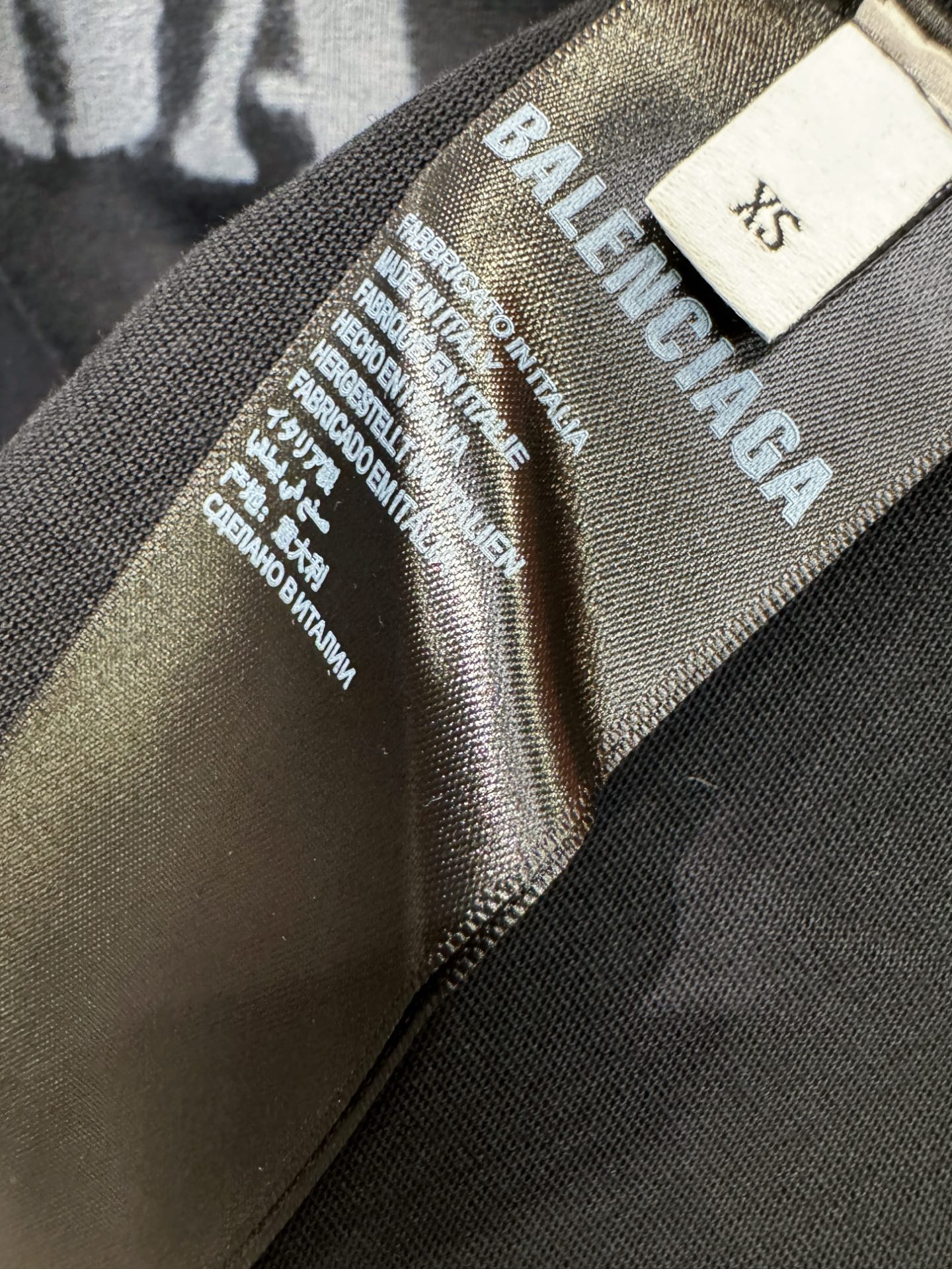  Balenciaga巴黎世家 2025春夏新款短袖T恤！走秀图案时尚休闲短袖T恤衫！设计logo设计！
