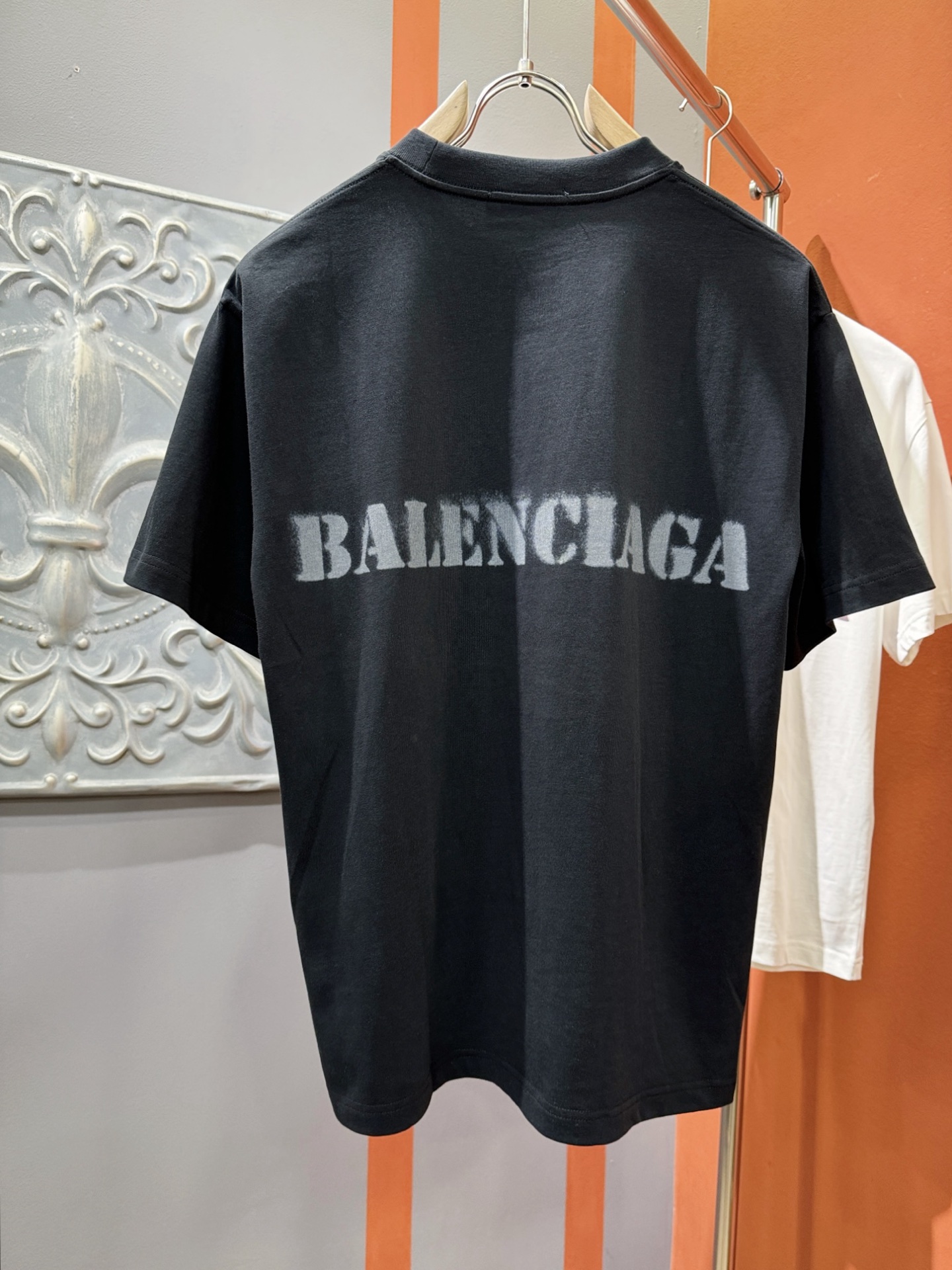  Balenciaga巴黎世家 2025春夏新款短袖T恤！走秀图案时尚休闲短袖T恤衫！设计logo设计！