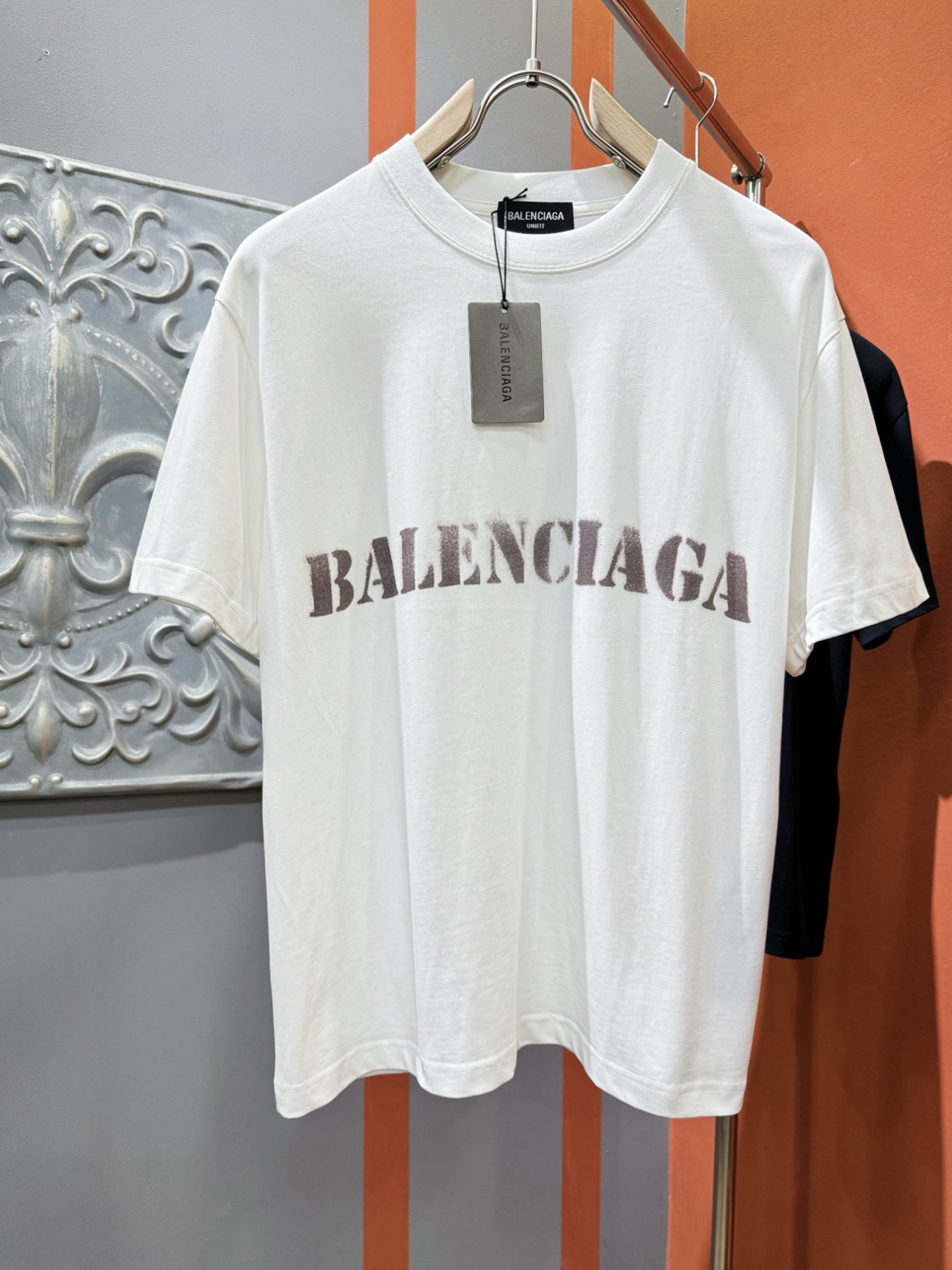  Balenciaga巴黎世家 2025春夏新款短袖T恤！走秀图案时尚休闲短袖T恤衫！设计logo设计！