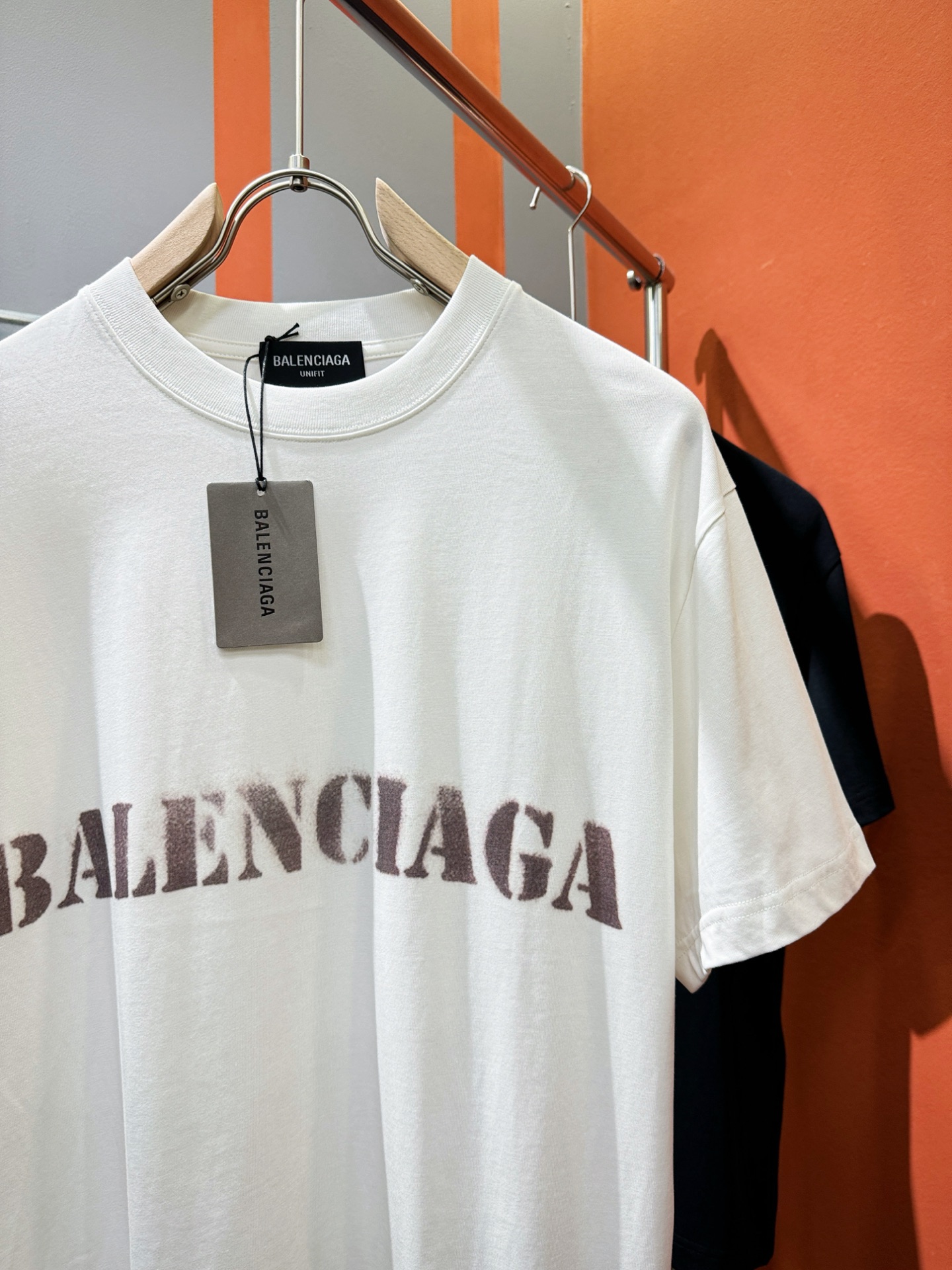  Balenciaga巴黎世家 2025春夏新款短袖T恤！走秀图案时尚休闲短袖T恤衫！设计logo设计！