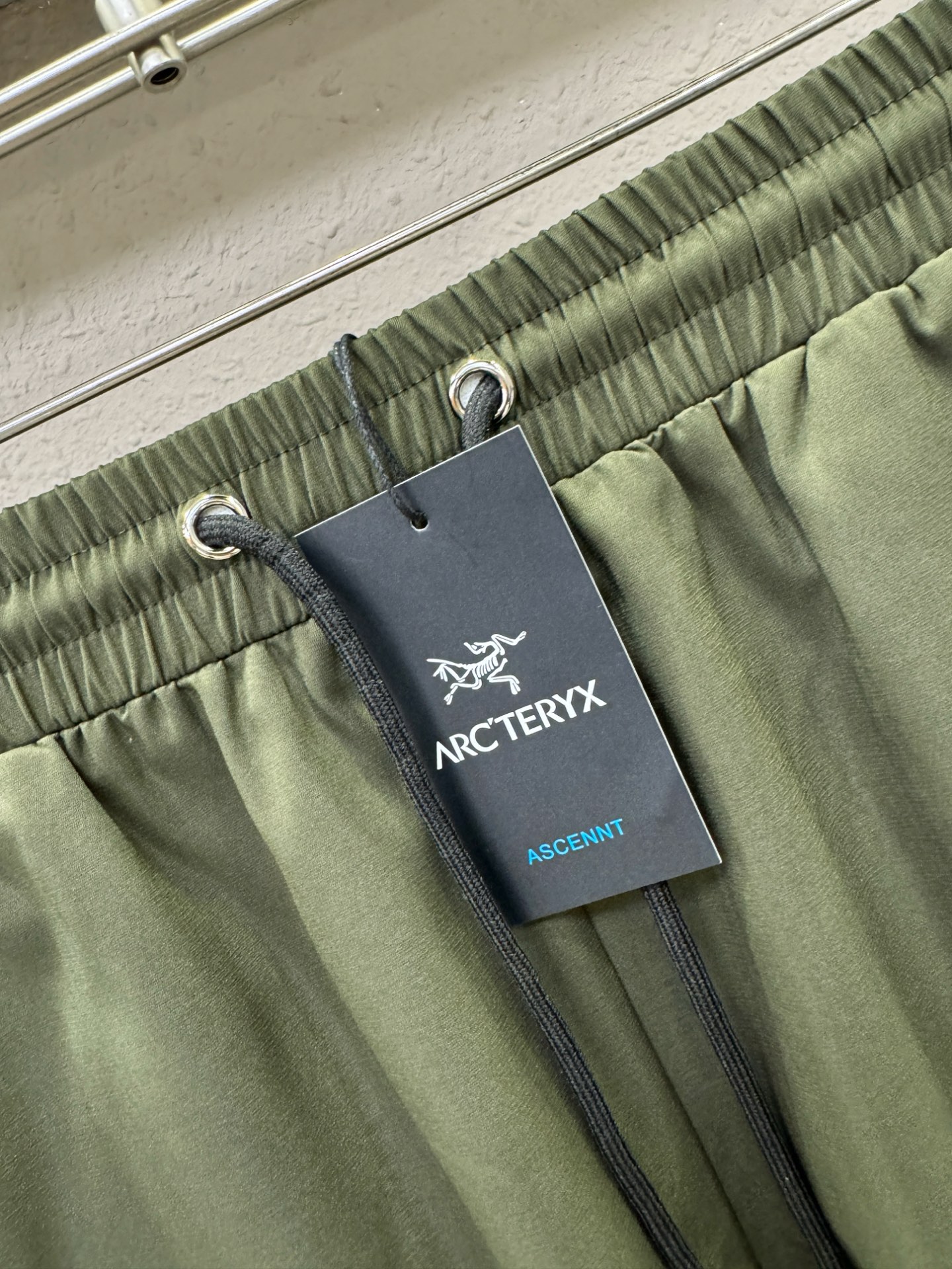  ARC‘TERYX/始祖鸟 爆款短裤2025ss新款男士休闲短裤，沙滩裤，高端版本！专柜定制面料 透气