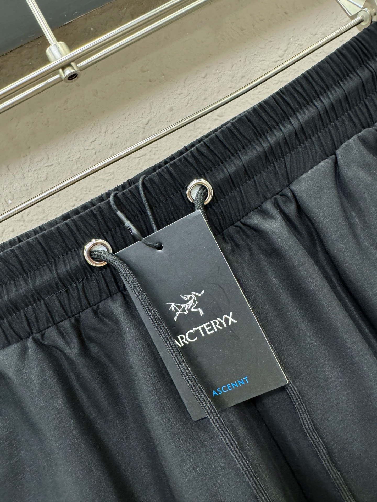  ARC‘TERYX/始祖鸟 爆款短裤2025ss新款男士休闲短裤，沙滩裤，高端版本！专柜定制面料 透气
