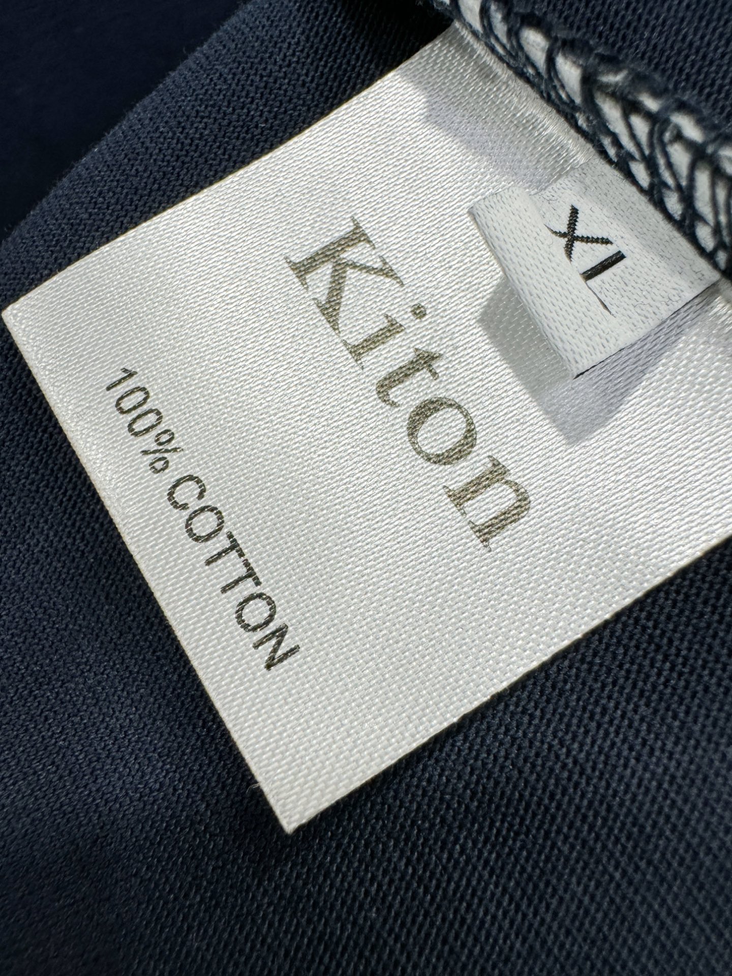 Kiton 顶级品质 2025款新品短袖！原版定制面料，手感柔软。顶级进口私货，时尚设计潮流短袖，不失