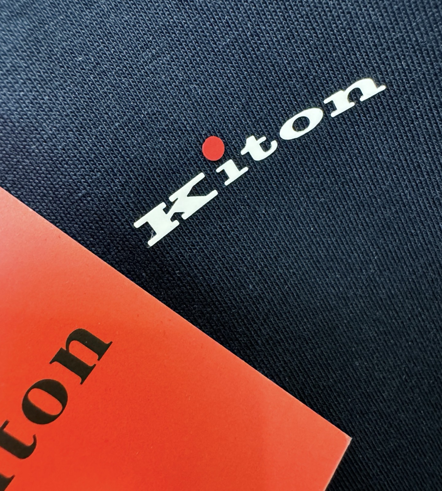  Kiton 顶级品质 2025款新品短袖！原版定制面料，手感柔软。顶级进口私货，时尚设计潮流短袖，不失