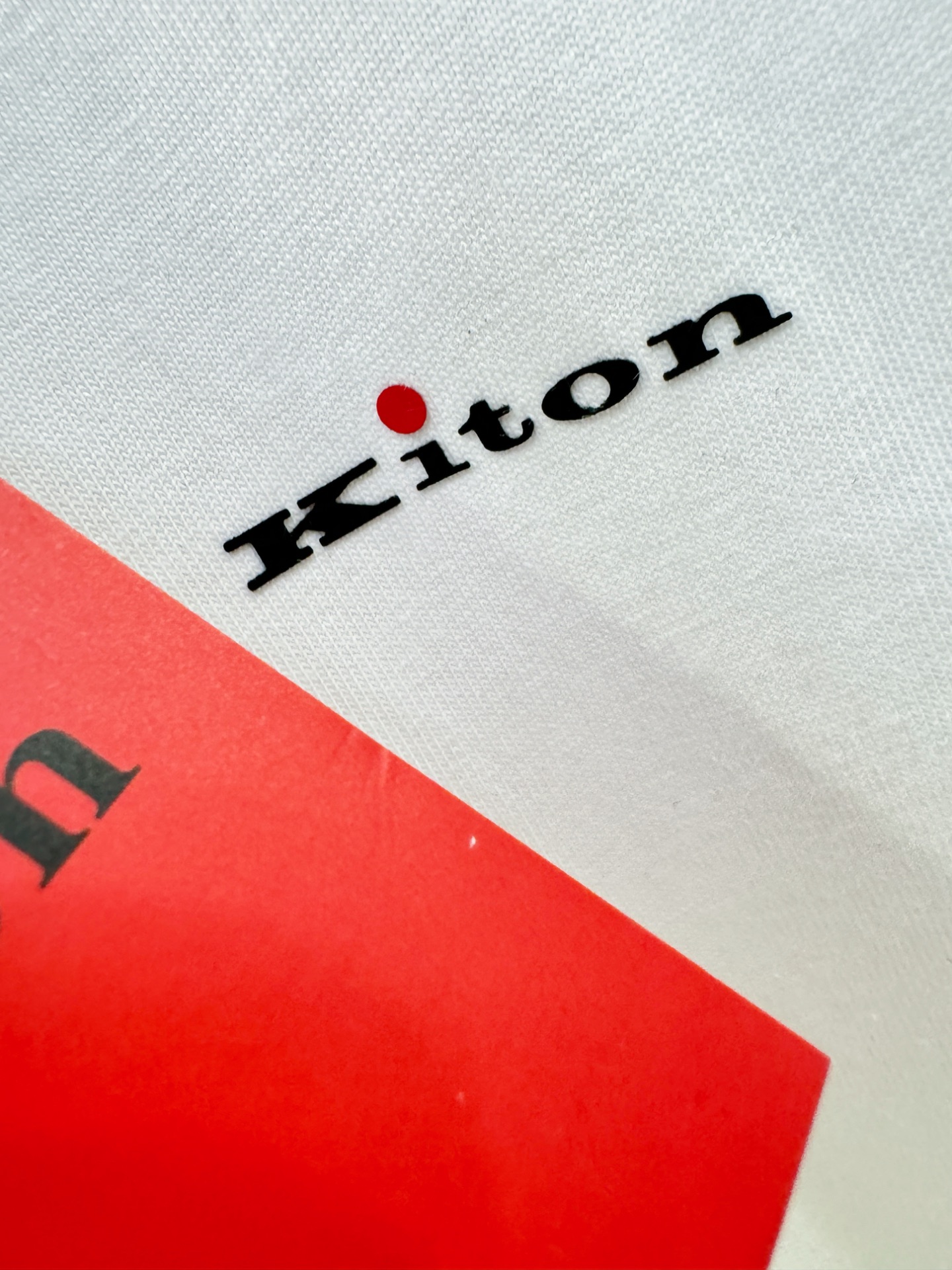  Kiton 顶级品质 2025款新品短袖！原版定制面料，手感柔软。顶级进口私货，时尚设计潮流短袖，不失