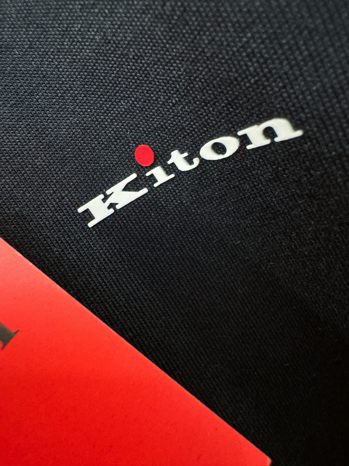  Kiton 顶级品质 2025款新品短袖！原版定制面料，手感柔软。顶级进口私货，时尚设计潮流短袖，不失