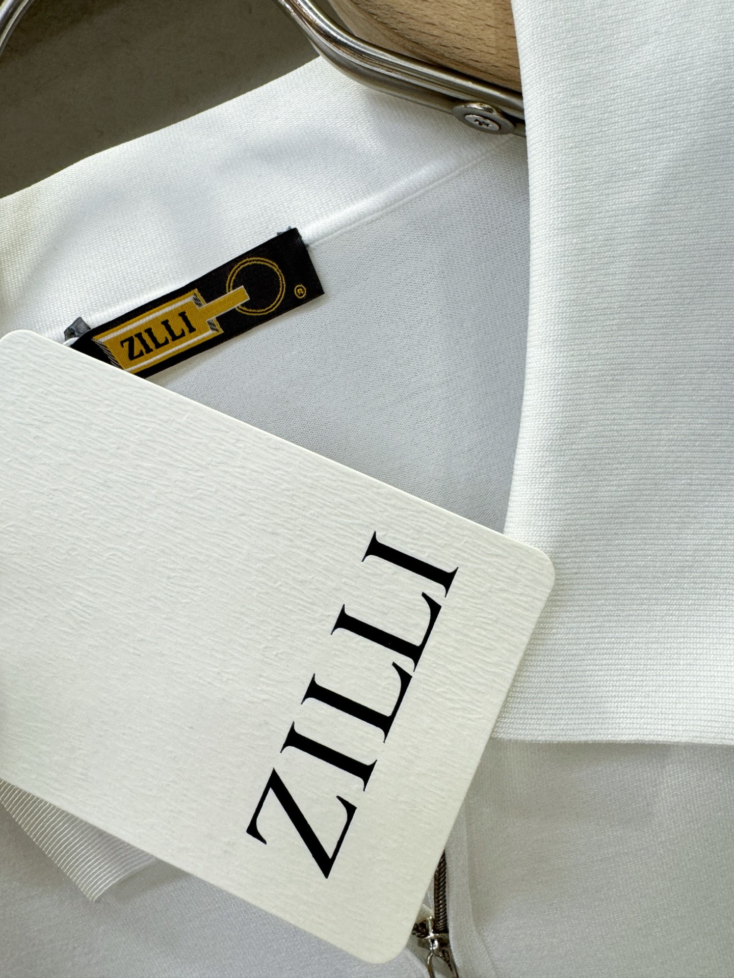  ZILLI 顶级品质 2025款新品短袖！精选顶级桑蚕丝+进口伊力特面料，暗纹提花工艺，手感柔软。顶级