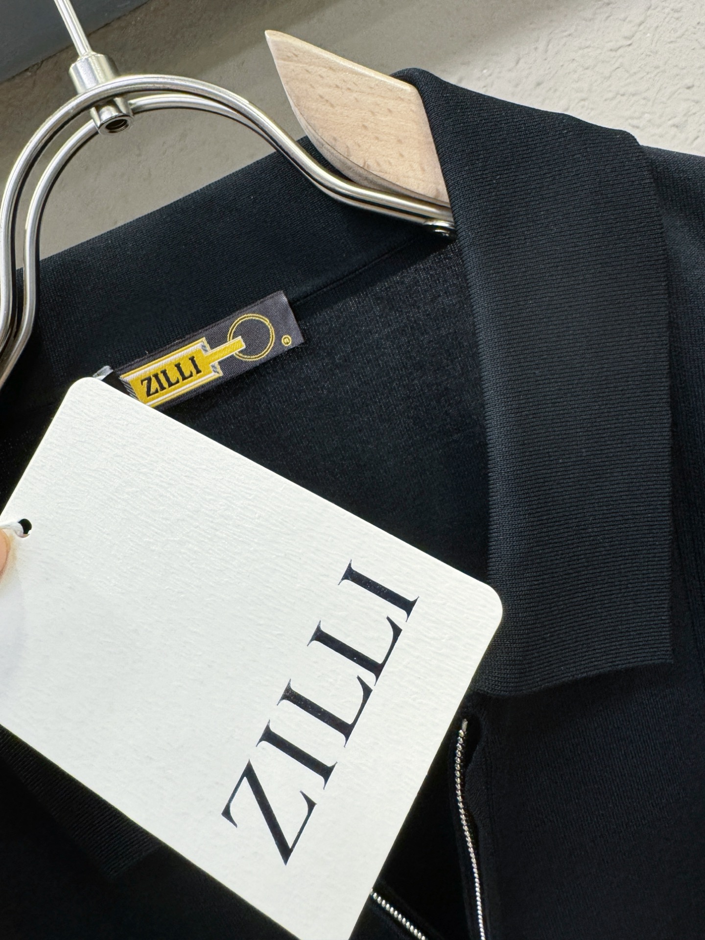  ZILLI 顶级品质 2025款新品短袖！精选顶级桑蚕丝+进口伊力特面料，暗纹提花工艺，手感柔软。顶级