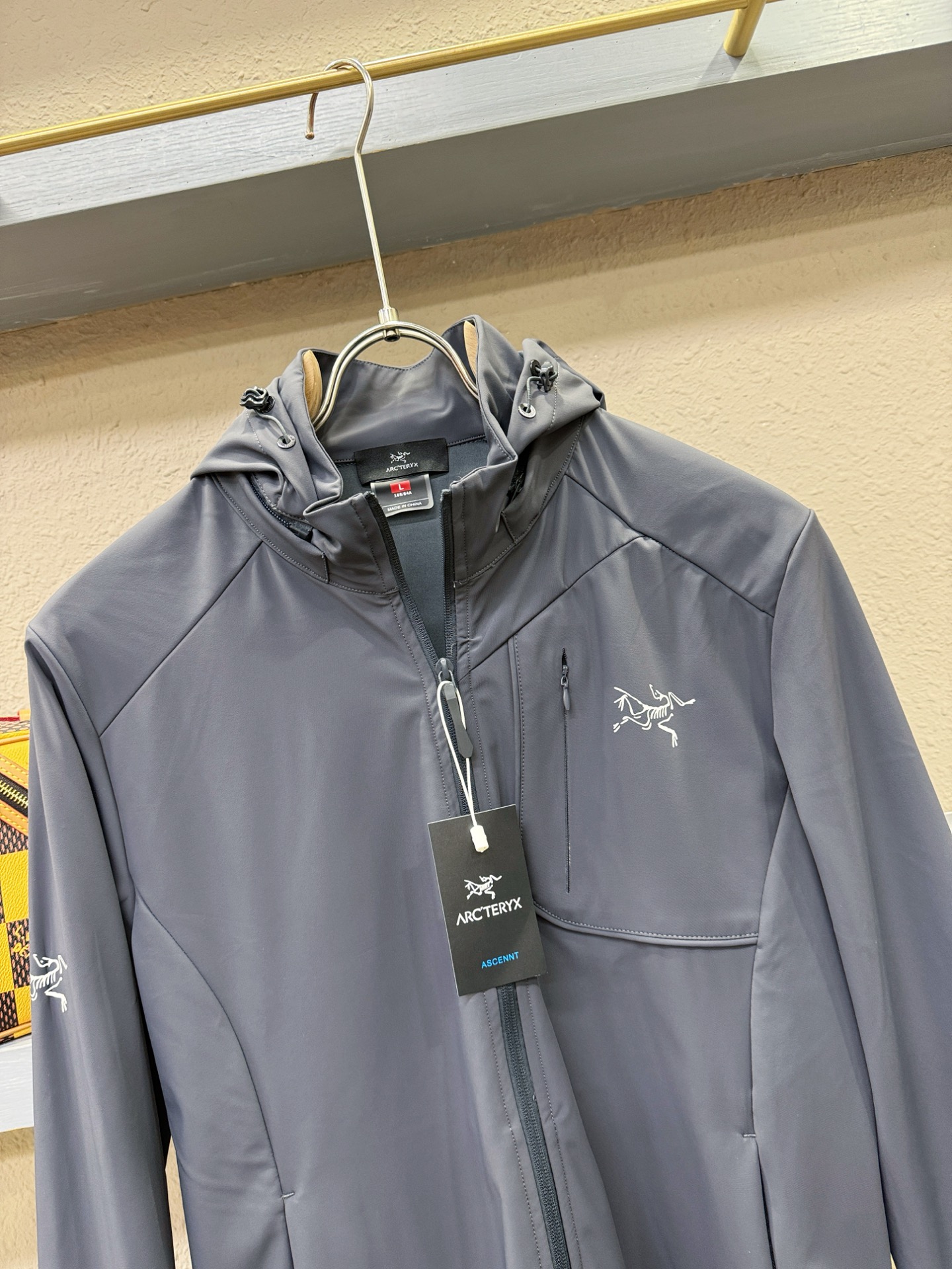  ARC‘TERYX/始祖鸟户外防水向导级冲锋衣机能风拉链夹克，软壳防风防水冲锋衣，全压胶工艺，级别高分