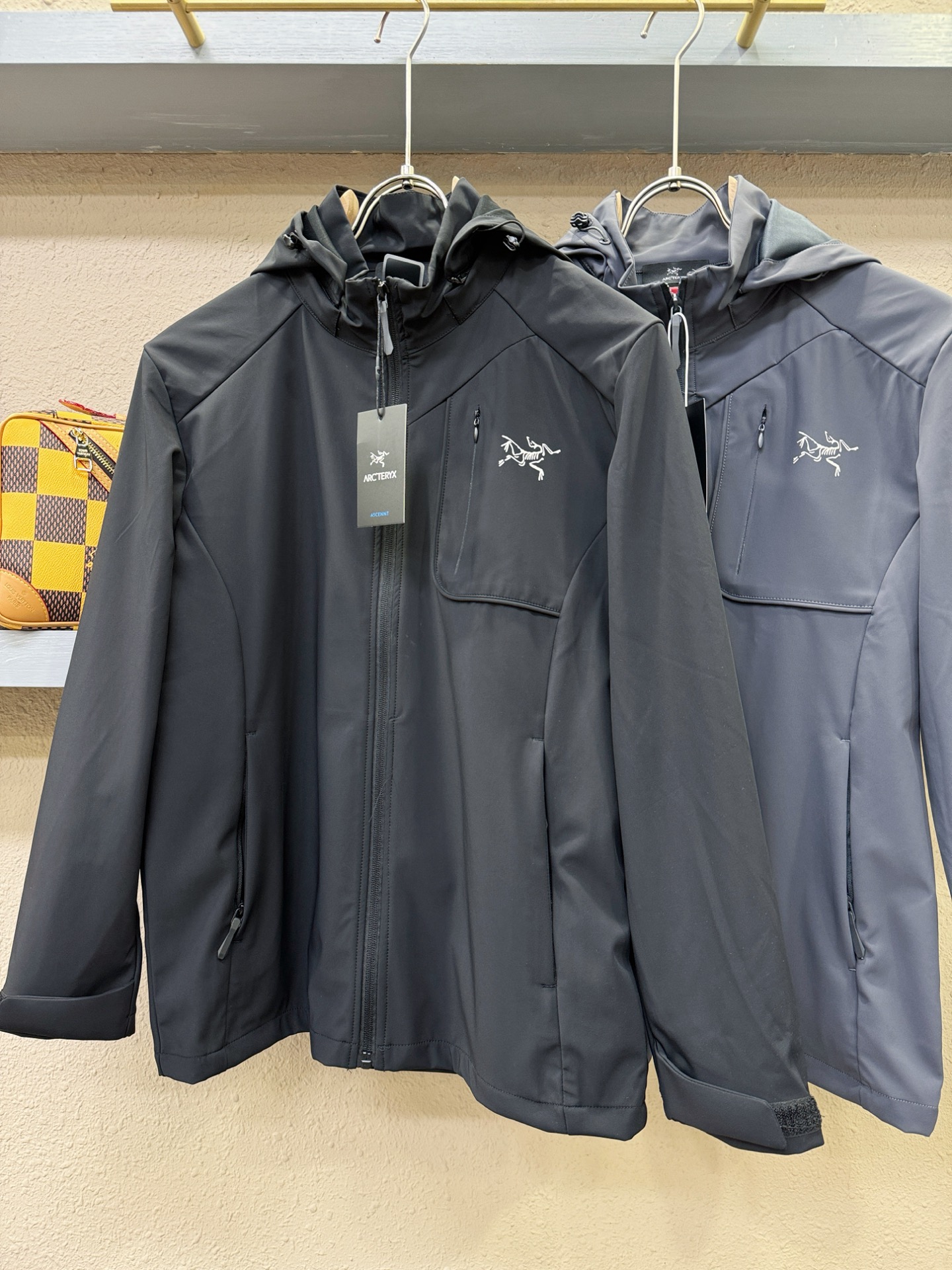  ARC‘TERYX/始祖鸟户外防水向导级冲锋衣机能风拉链夹克，软壳防风防水冲锋衣，全压胶工艺，级别高分